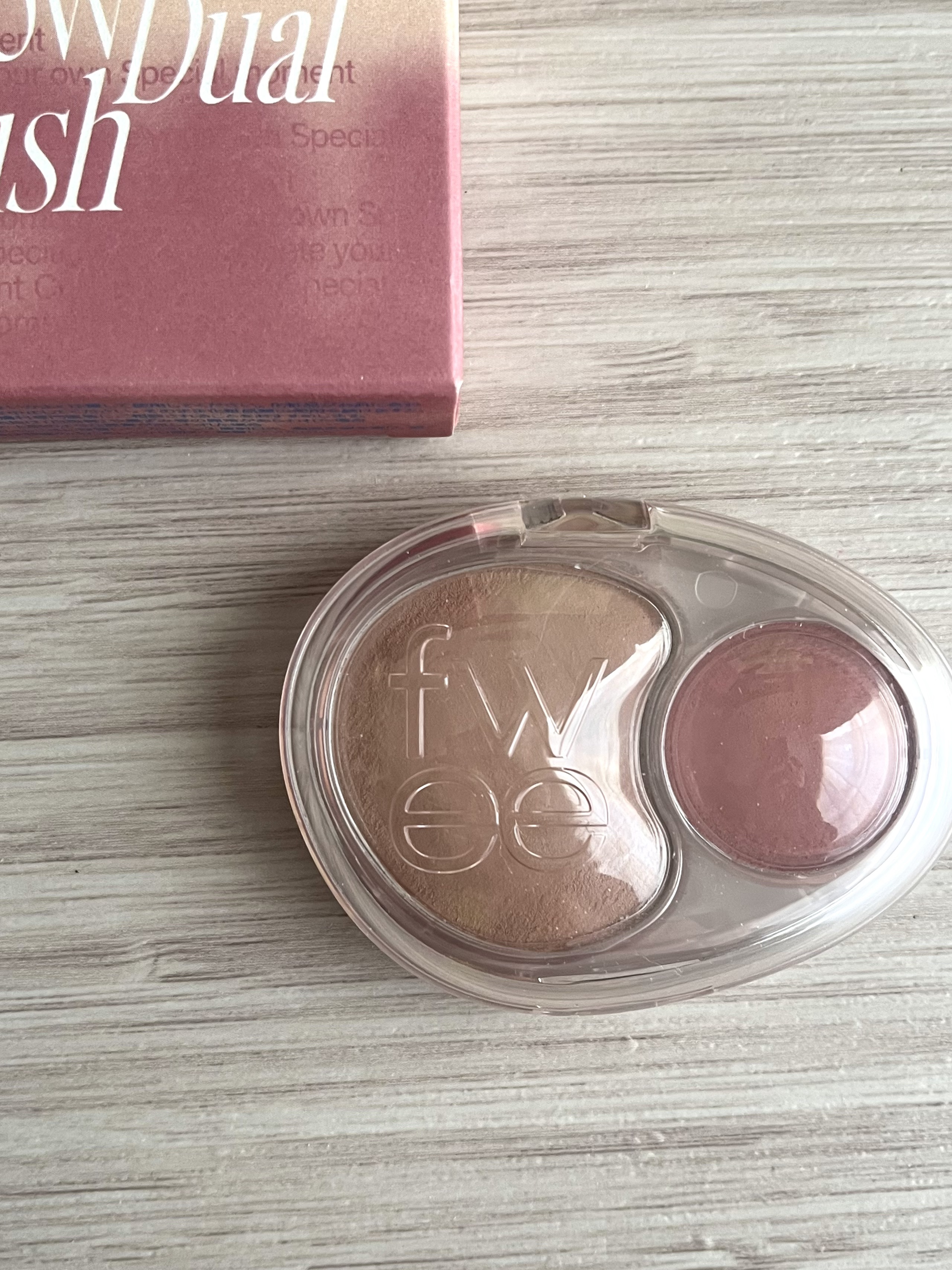 デュアルチークメロウ/fwee/ジェル・クリームチークを使ったクチコミ（1枚目）