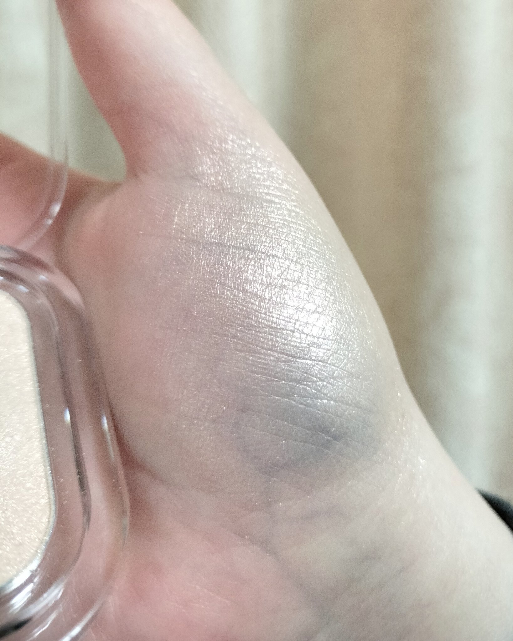 mude. フェイスボリューマーハイライターのクチコミ「mude.　フェイスボリューマーハイライター　P04セレナーデ

めちゃ可愛いです。ベージュ寄.....」（3枚目）