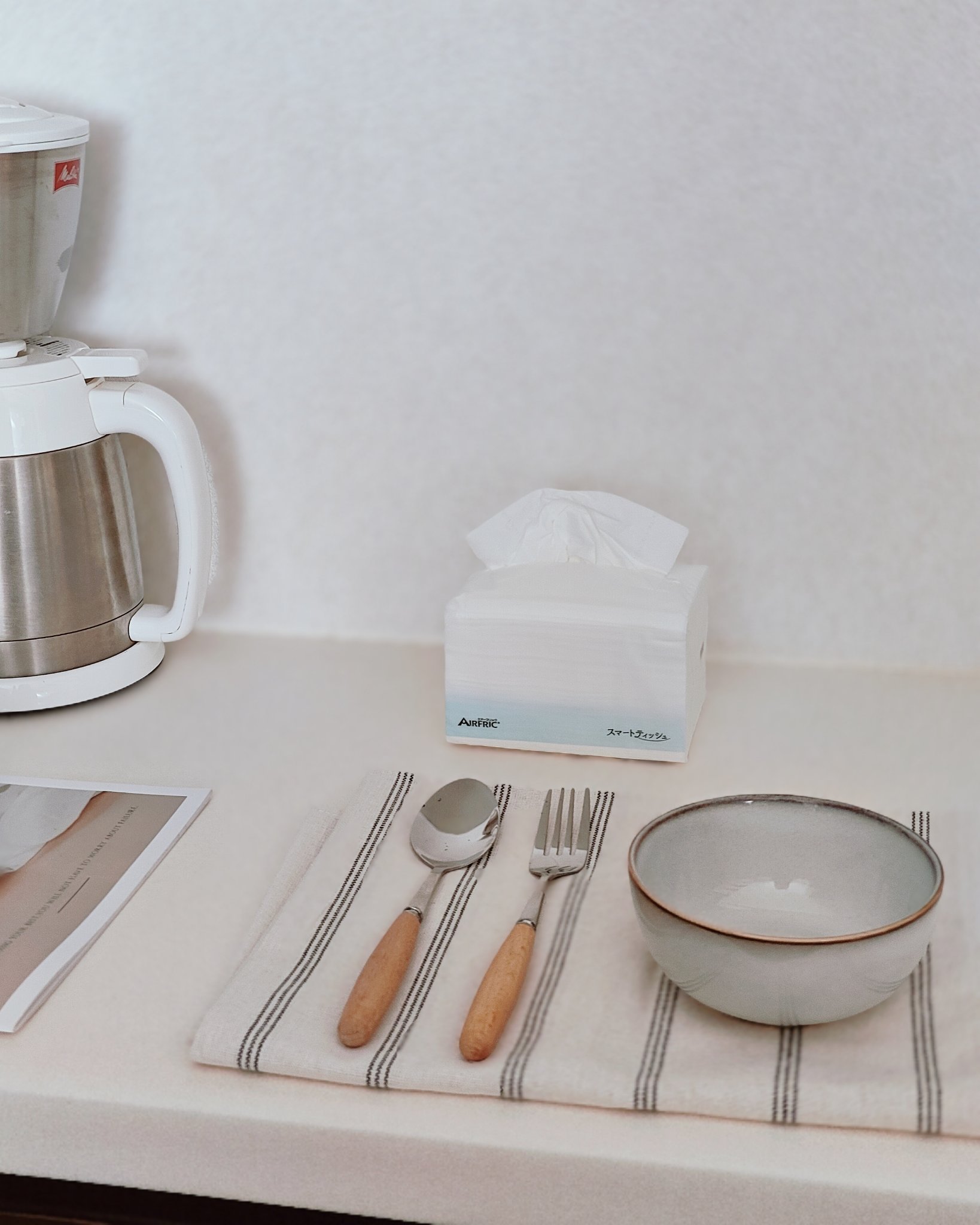 AIRFRIC スマートティッシュのクチコミ「AIRFRICのスマートティッシュ。
3枚重ねでコンパクトなので、
ダイニングや洗面台、車内な.....」（1枚目）