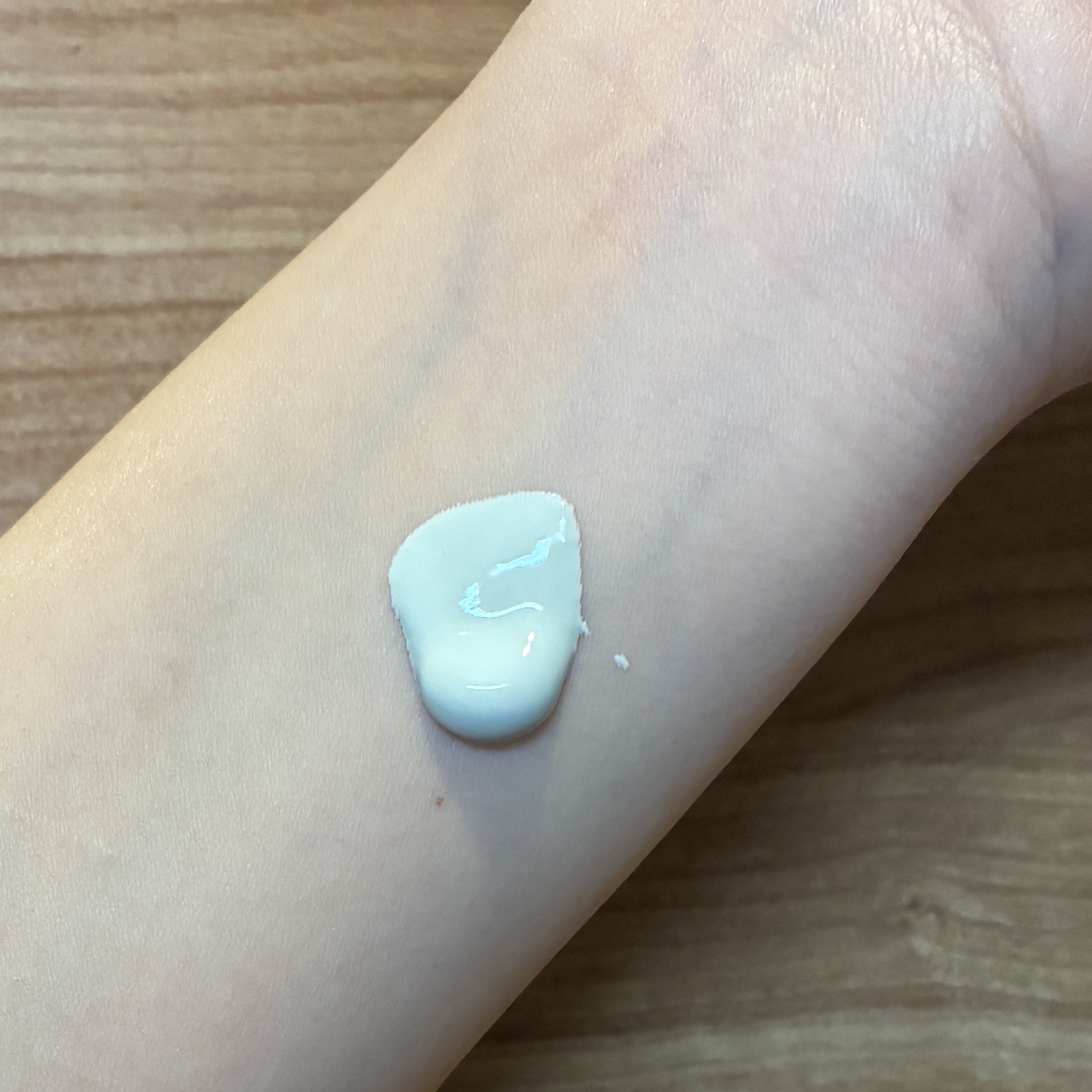 トーンアップ スキン デザイナー/Visée/化粧下地を使ったクチコミ（3枚目）