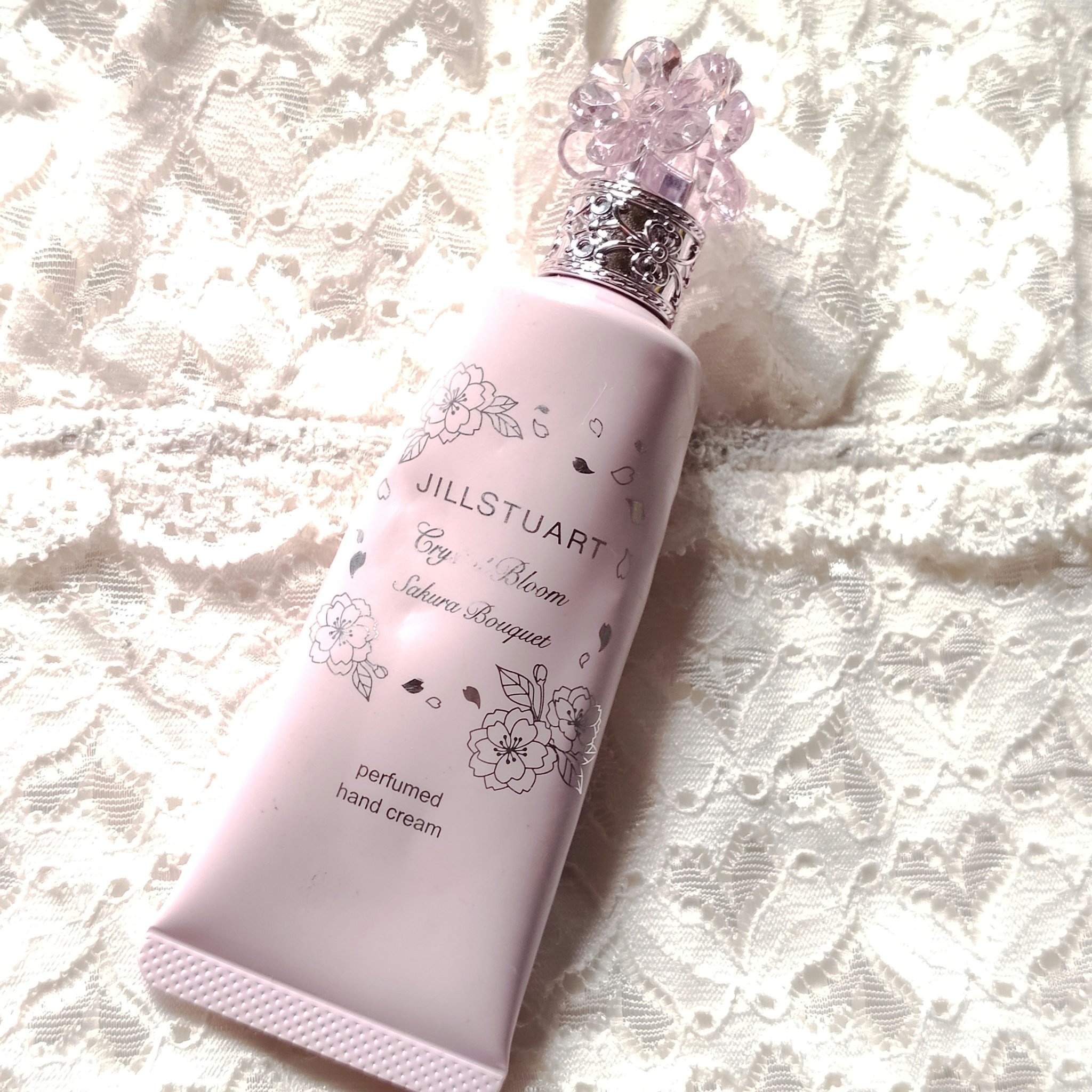 クリスタルブルーム　サクラブーケ　パフュームド ハンドクリーム /JILL STUART/ハンドクリームを使ったクチコミ（3枚目）
