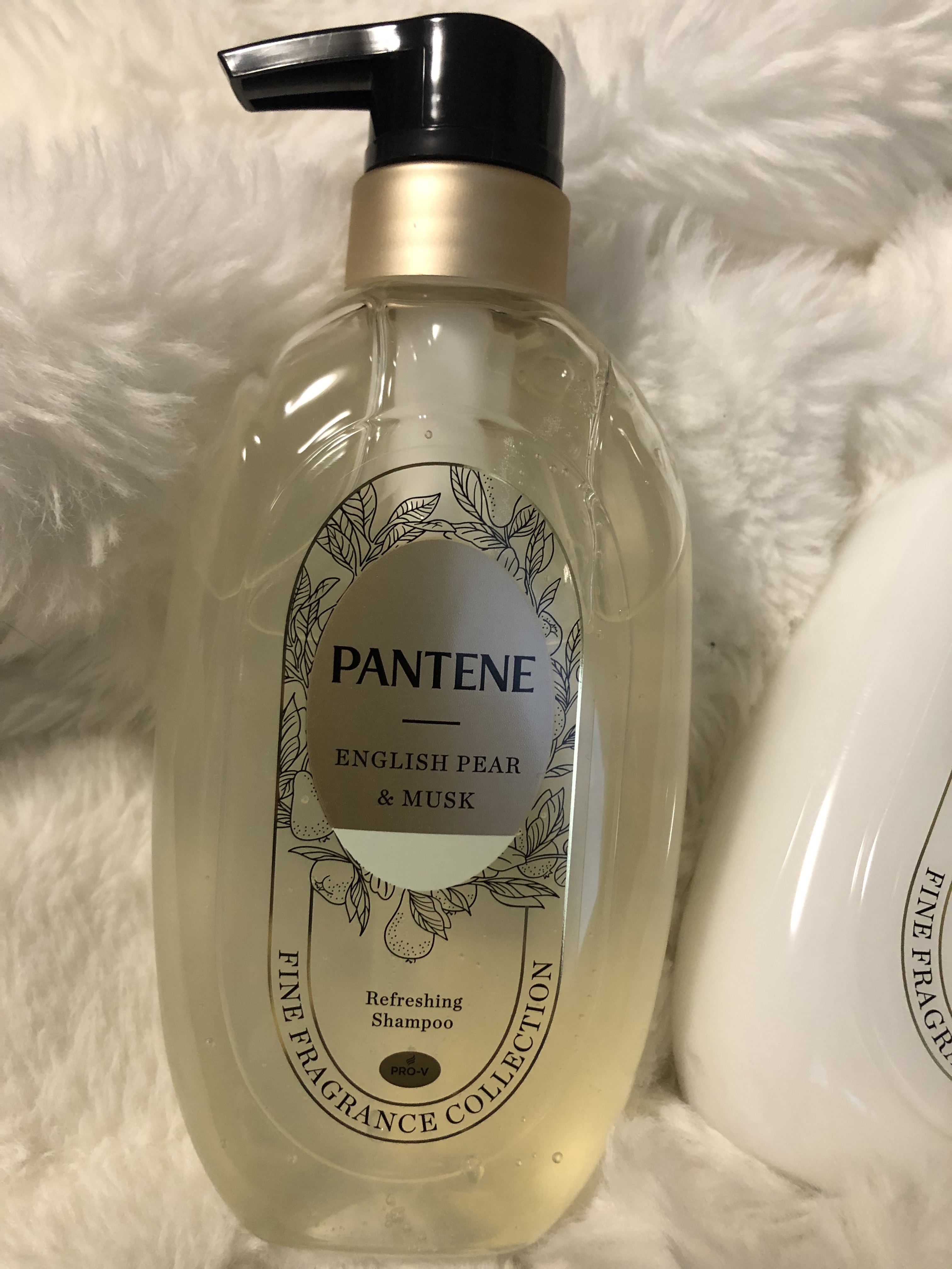 パンテーン / ファインフレグランスコレクション イングリッシュペアー＆ムスクの香り リフレッシングシャンプー／トリートメント/パンテーン/市販シャンプーを使ったクチコミ（2枚目）