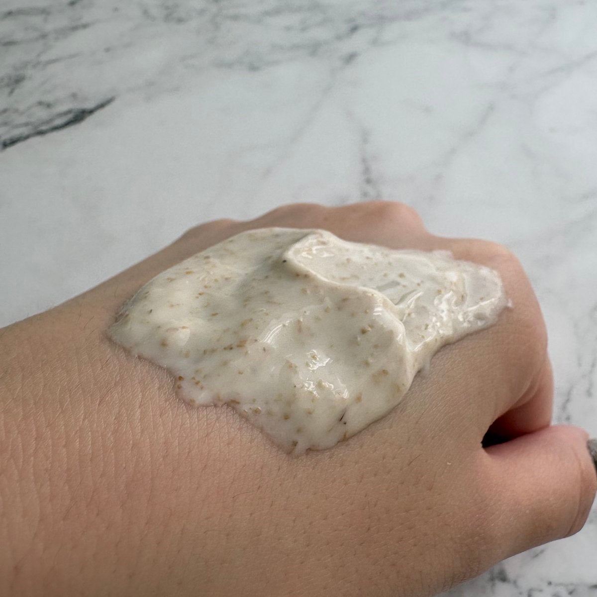 VT お米ウォッシュオフパックのクチコミ「#PR  冬の乾燥が本格化してきて、
“うるおいキープしつつ白玉みたいなツヤがほしい…”って日.....」（3枚目）