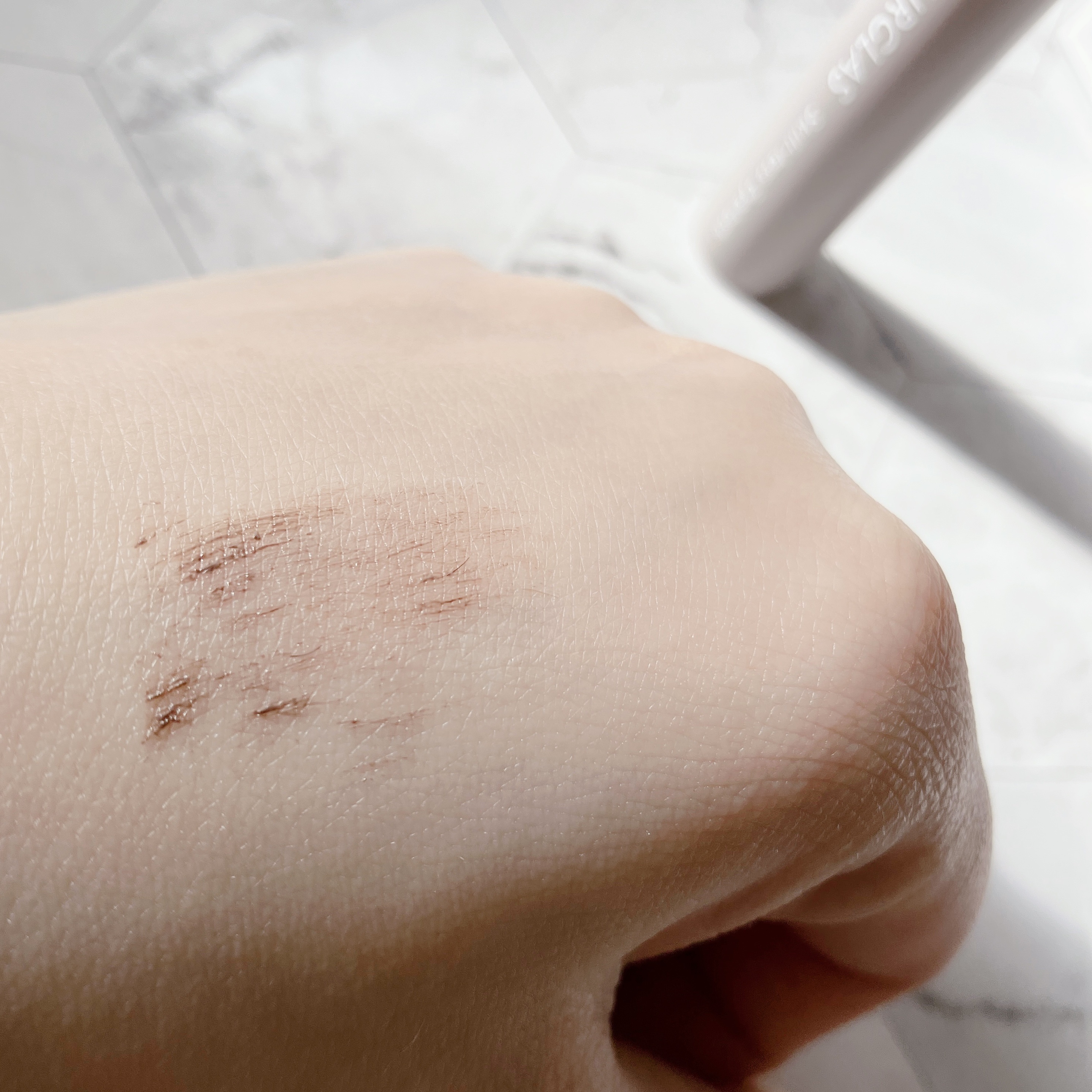 スキルレスアイラッシュ 04.スモアグレージュ/LUMIURGLAS/マスカラを使ったクチコミ（3枚目）