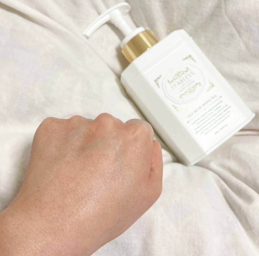 パフュームボディローション リリィムスクホワイトティー/TEABLESS/ボディローションを使ったクチコミ（3枚目）