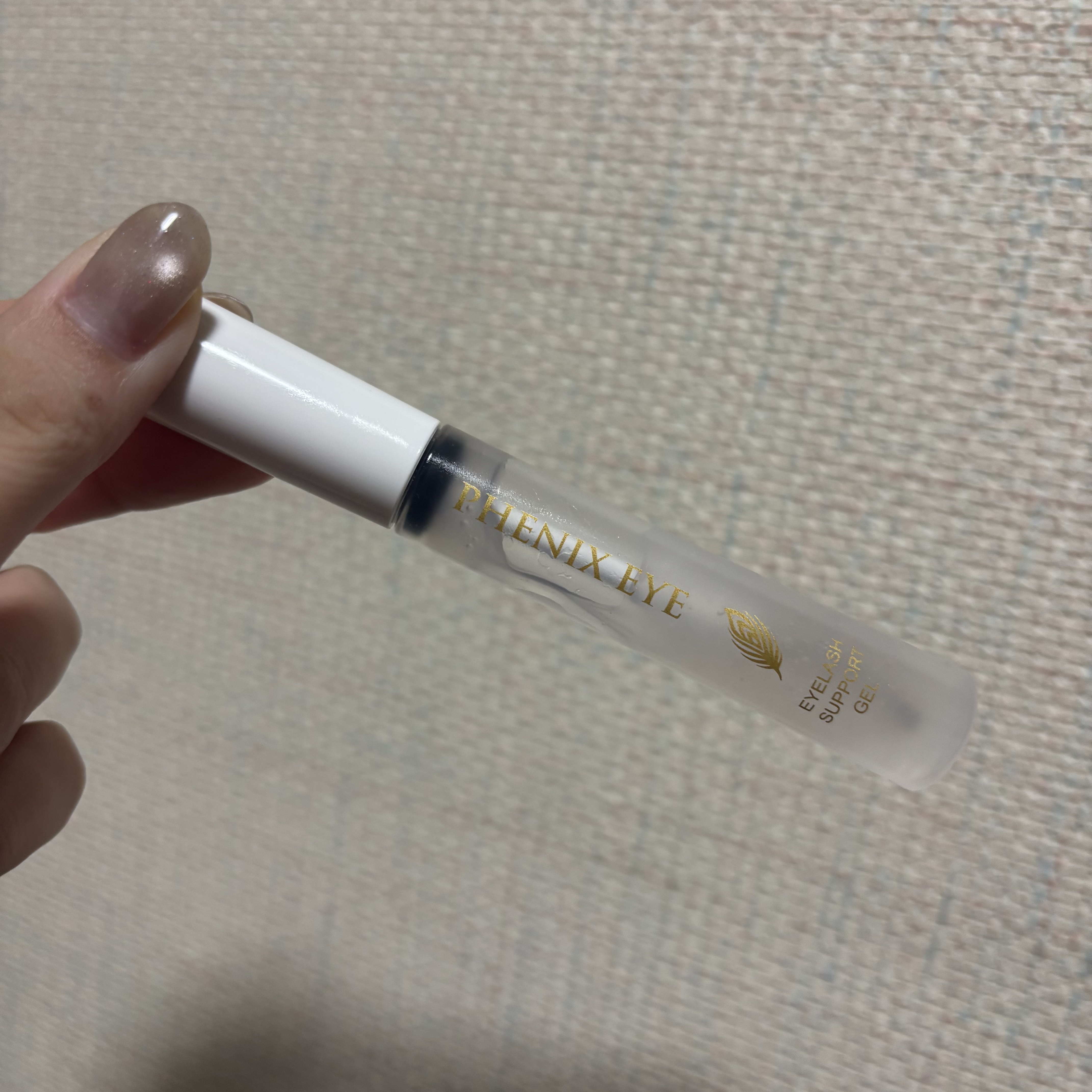 まつ毛の“生活感”が消える神クリアジェル👀✨

商品名
PHENIX EYE（フェニックスアイ）
アイラッシュサポートジェル

商品概要
まつ毛用のクリアタイプのサポートジェル。
マスカラ型ブラシで塗布する仕様で、
自まつ毛・まつ毛エクス