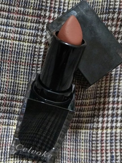 セルヴォーク ルージュ オー ミューテッドグロウ 01 テンダーヌード/Celvoke/口紅の画像