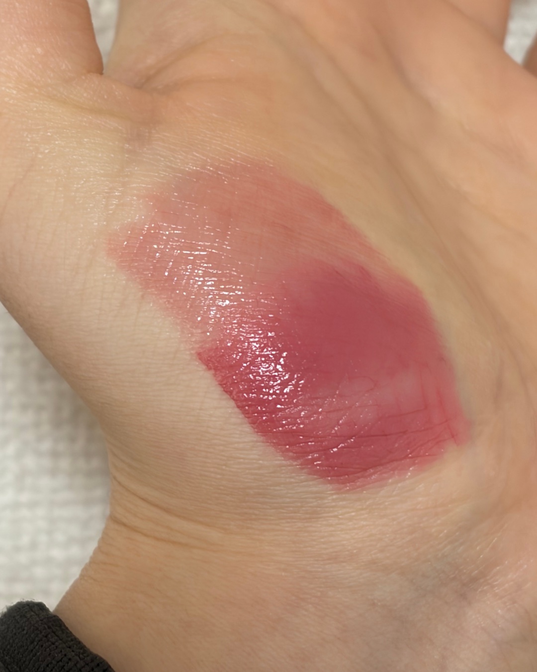 フィー 3Dボリューミングティント 03 ウィデューアウト/fwee/リップティントを使ったクチコミ（2枚目）