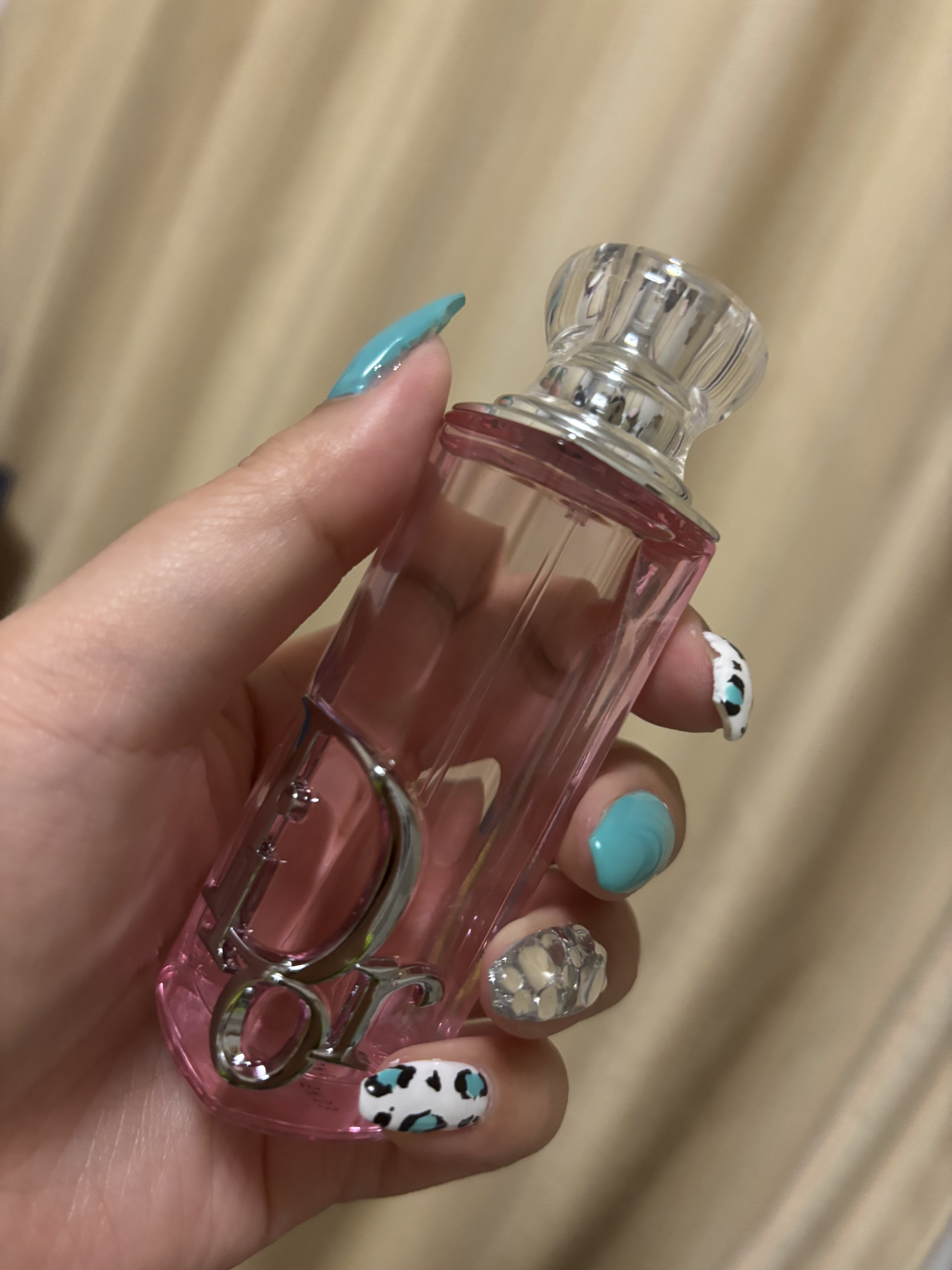 Dior ディオール アディクト ロージー グロウ（オードゥ パルファン）のクチコミ「Diorディオール アディクト ロージー グロウオードゥ パルファン¥9,460

見た目も超.....」（2枚目）