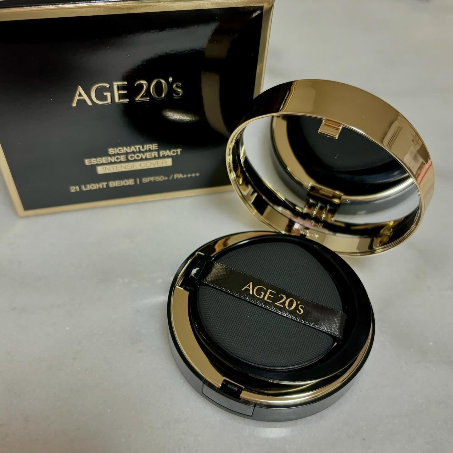 AGE20’s SIGNATURE ESSENCE COVER PACT　のクチコミ「＼AGE20'Sシグネチャーエッセンスカバーパクト 21号／ 
 
累計販売量2億3千万個突破.....」（2枚目）