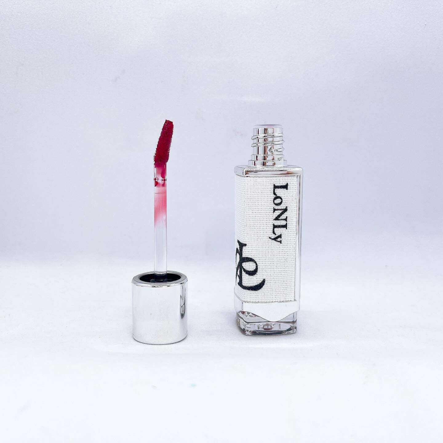 キャンドルライトジュレティント/LoNLy /リップティントを使ったクチコミ（3枚目）