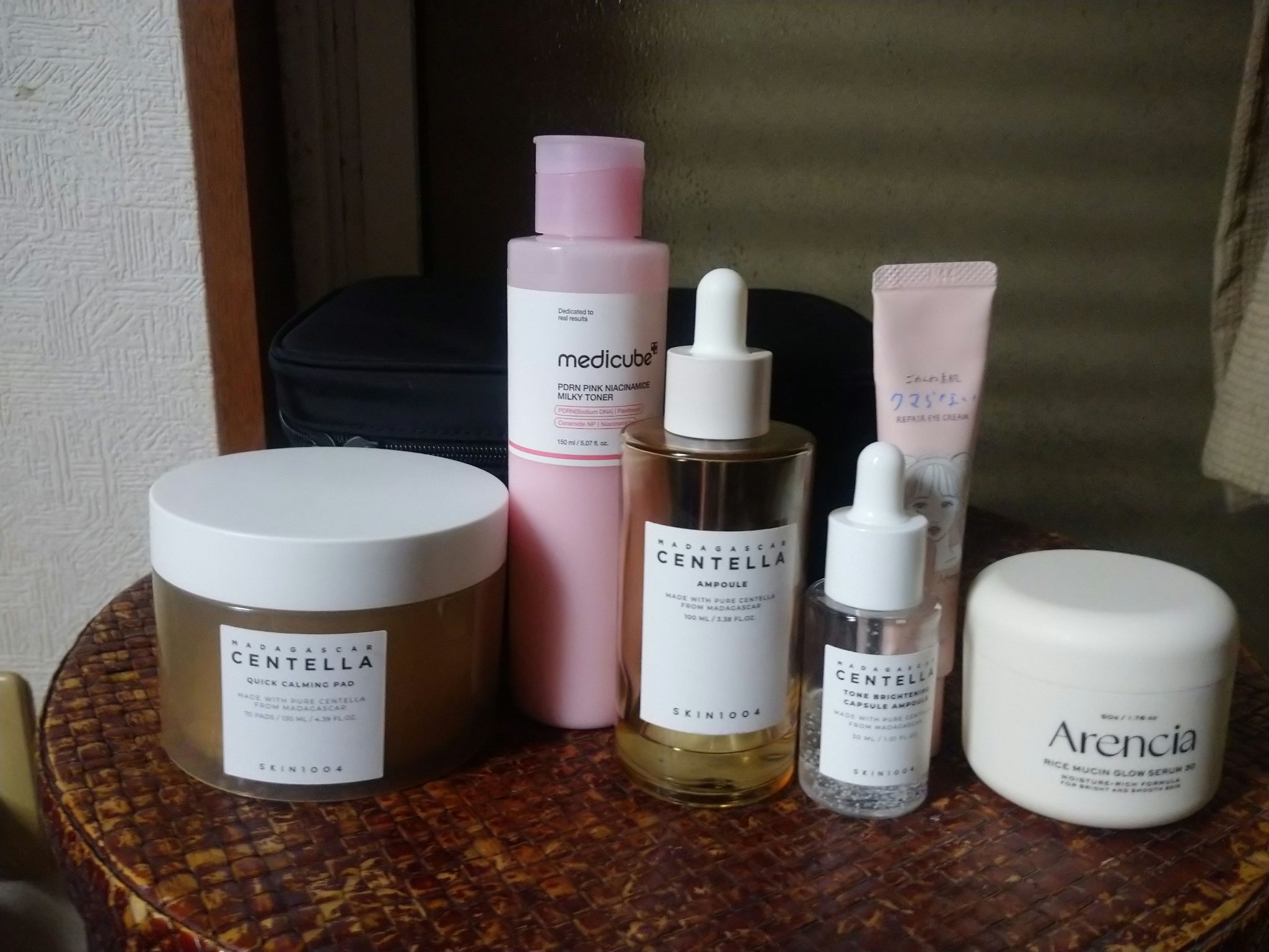 🌅朝のスキンケア 記録用

SKIN1004センテラ クイックカーミングパッド➔
MEDICUBEPDRNピンクナイアシンアミドミルキートナー➔SKIN1004センテラ アンプル、SKIN1004トーンブライトニング カプセルアンプル➔ア