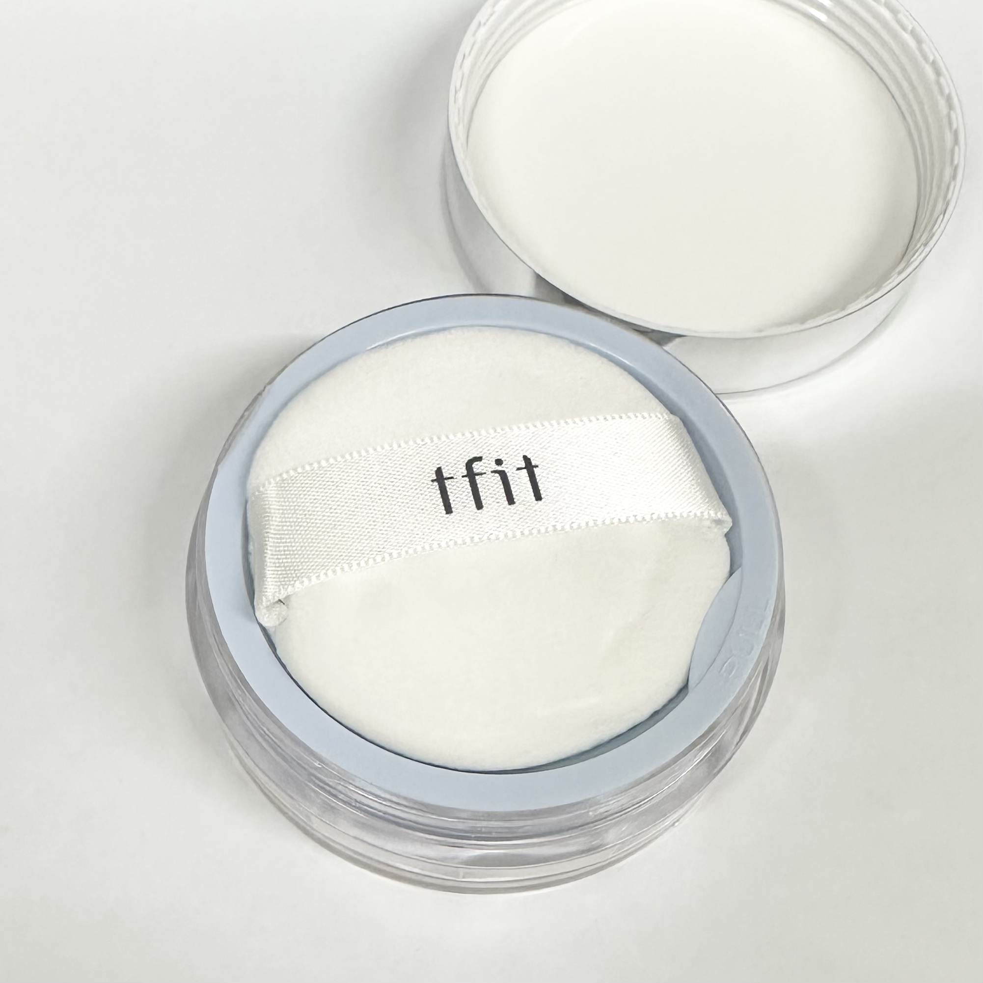 トランスルーセントセットエッセンシャルパウダー/TFIT/ルースパウダーを使ったクチコミ（2枚目）