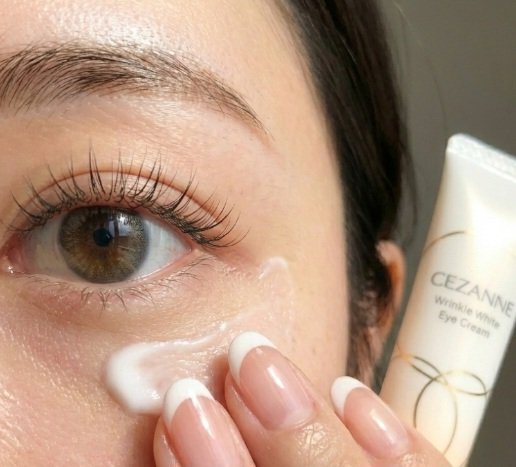 リンクルホワイトアイクリーム/CEZANNE/アイケア・アイクリームを使ったクチコミ（3枚目）