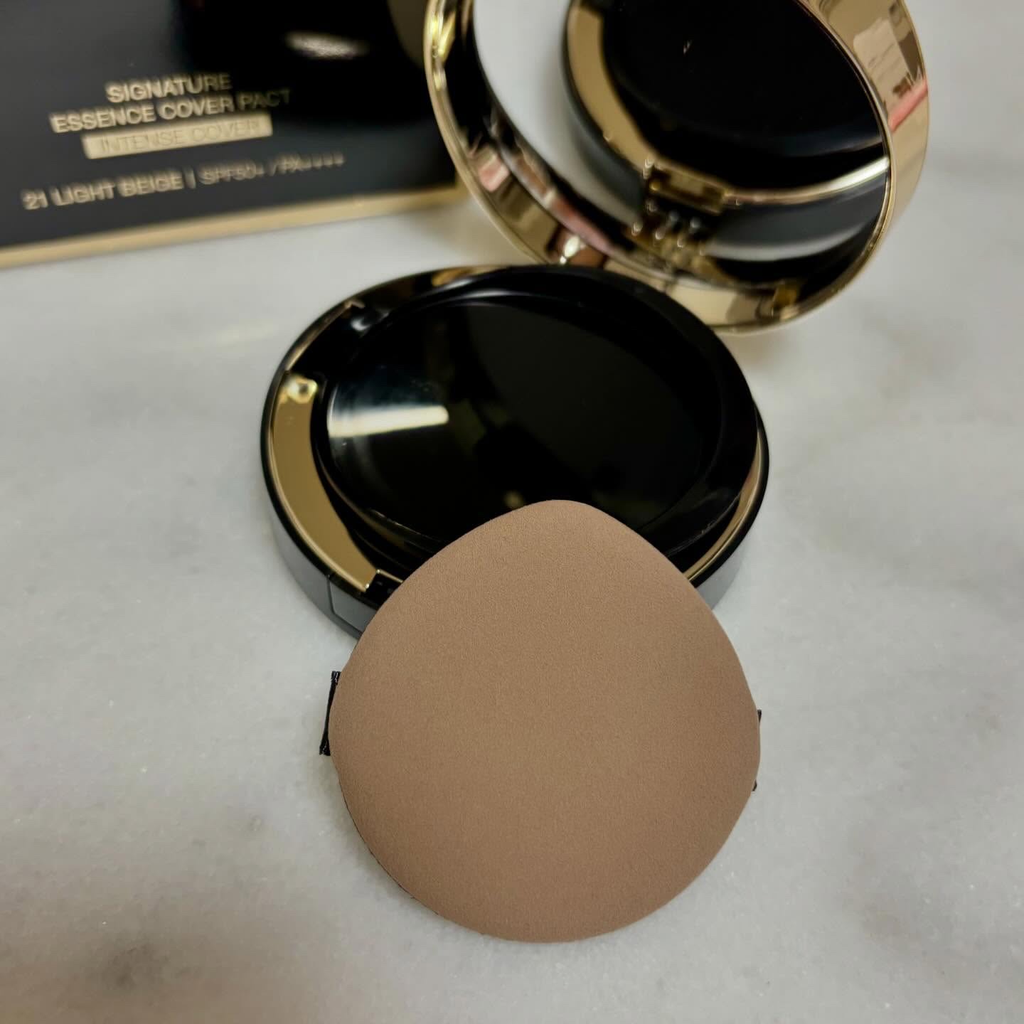 AGE20’s SIGNATURE ESSENCE COVER PACT　のクチコミ「＼AGE20'Sシグネチャーエッセンスカバーパクト 21号／ 
 
累計販売量2億3千万個突破.....」（3枚目）