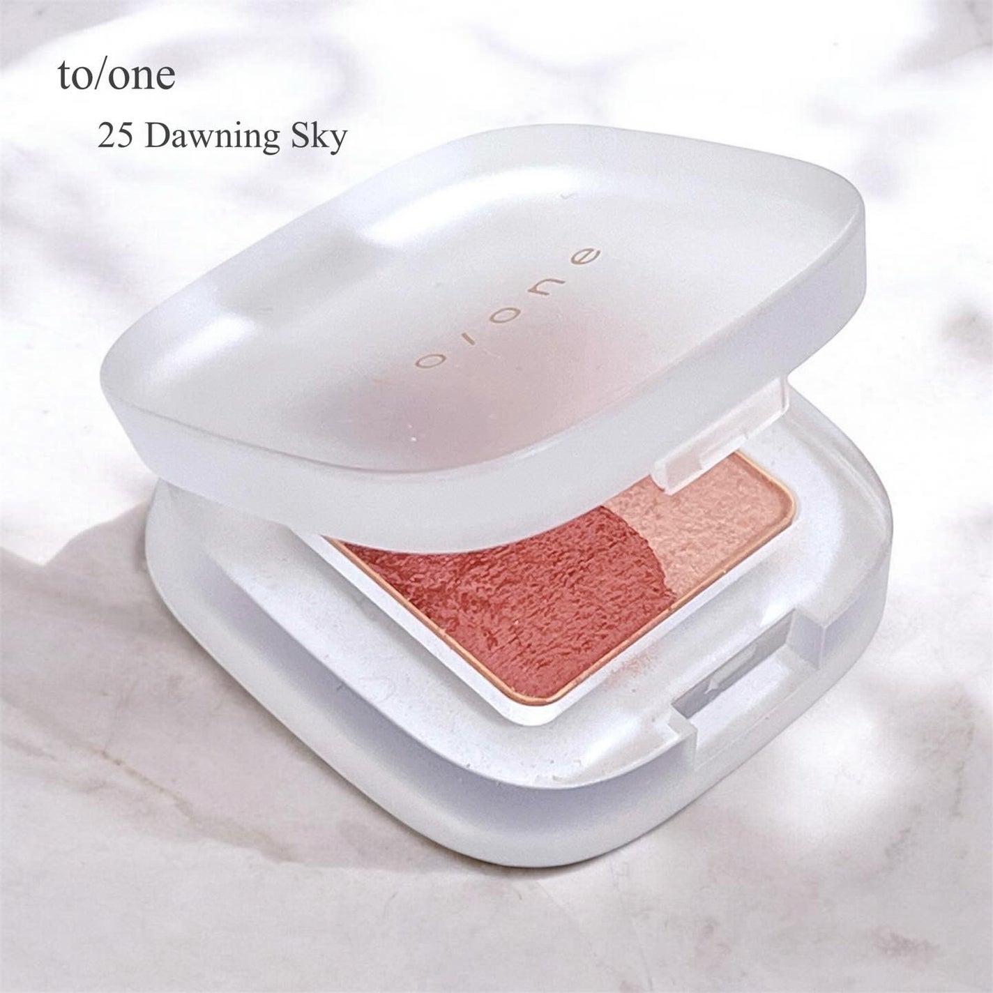 ペタル フロート アイシャドウ/to/one/アイシャドウパレットを使ったクチコミ(1枚目)