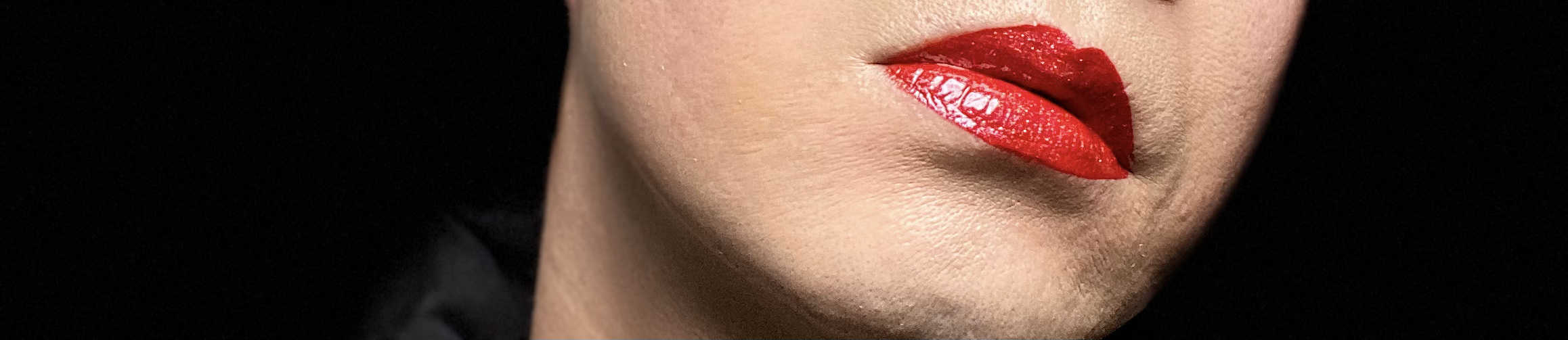 ルージュ ディオール シークイン リキッド デュオ（ホリデーコレクション 2025 限定品） 999/Dior/口紅・グロス・リップライナー・リップケアを使ったクチコミ（2枚目）