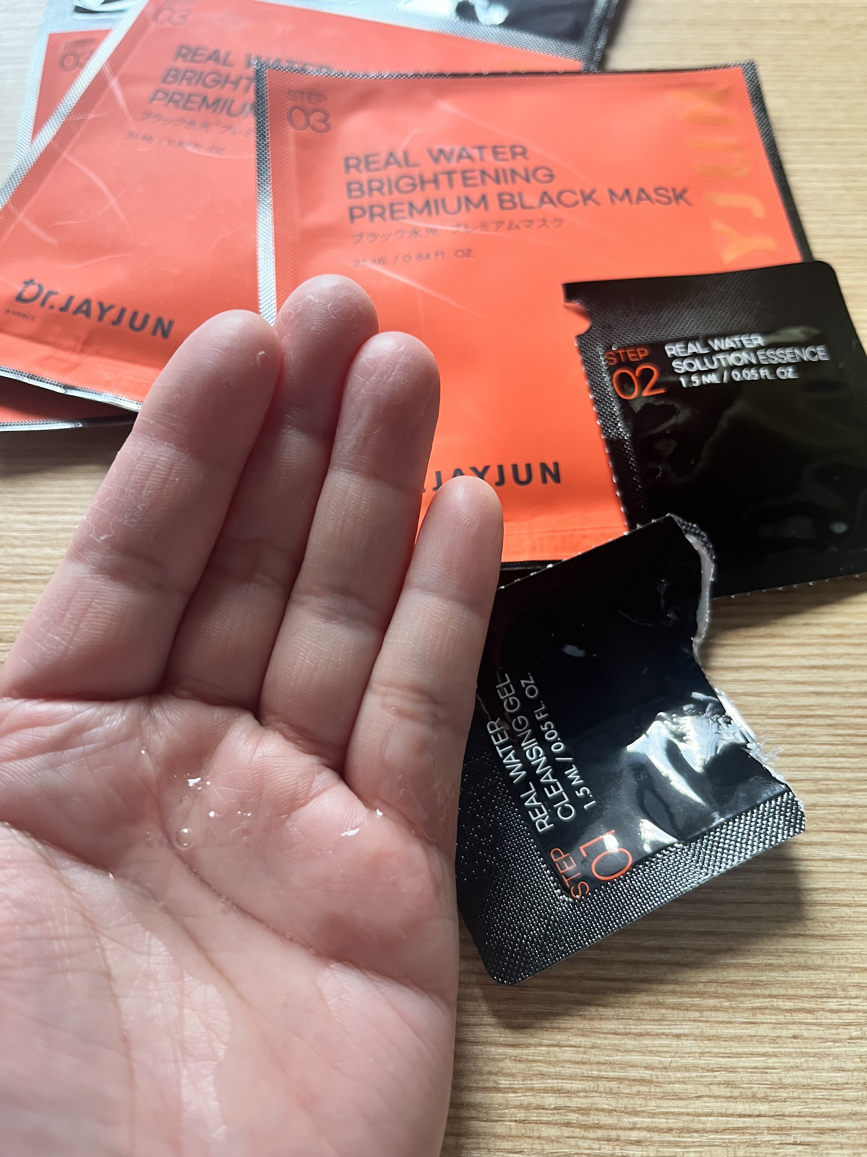 ジェイジュン ブラック水光マスク/JAYJUN/シートマスク・パックを使ったクチコミ（2枚目）