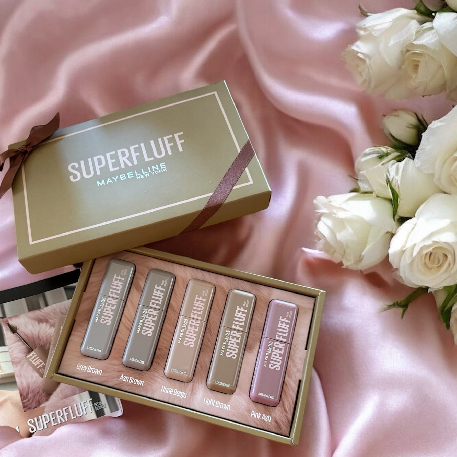 ☁️ふわふわ、ふんわり、やわらか☁️
#PR

全部盛りの #ムースラテ眉 で、冬のヒロインになっちゃお💖 

\2026年1月19日発売/
♡メイベリン SP フラッフ ブロウ ムース♡

☕️まるでカフェラテ🥛みたいに可愛くて、　眉