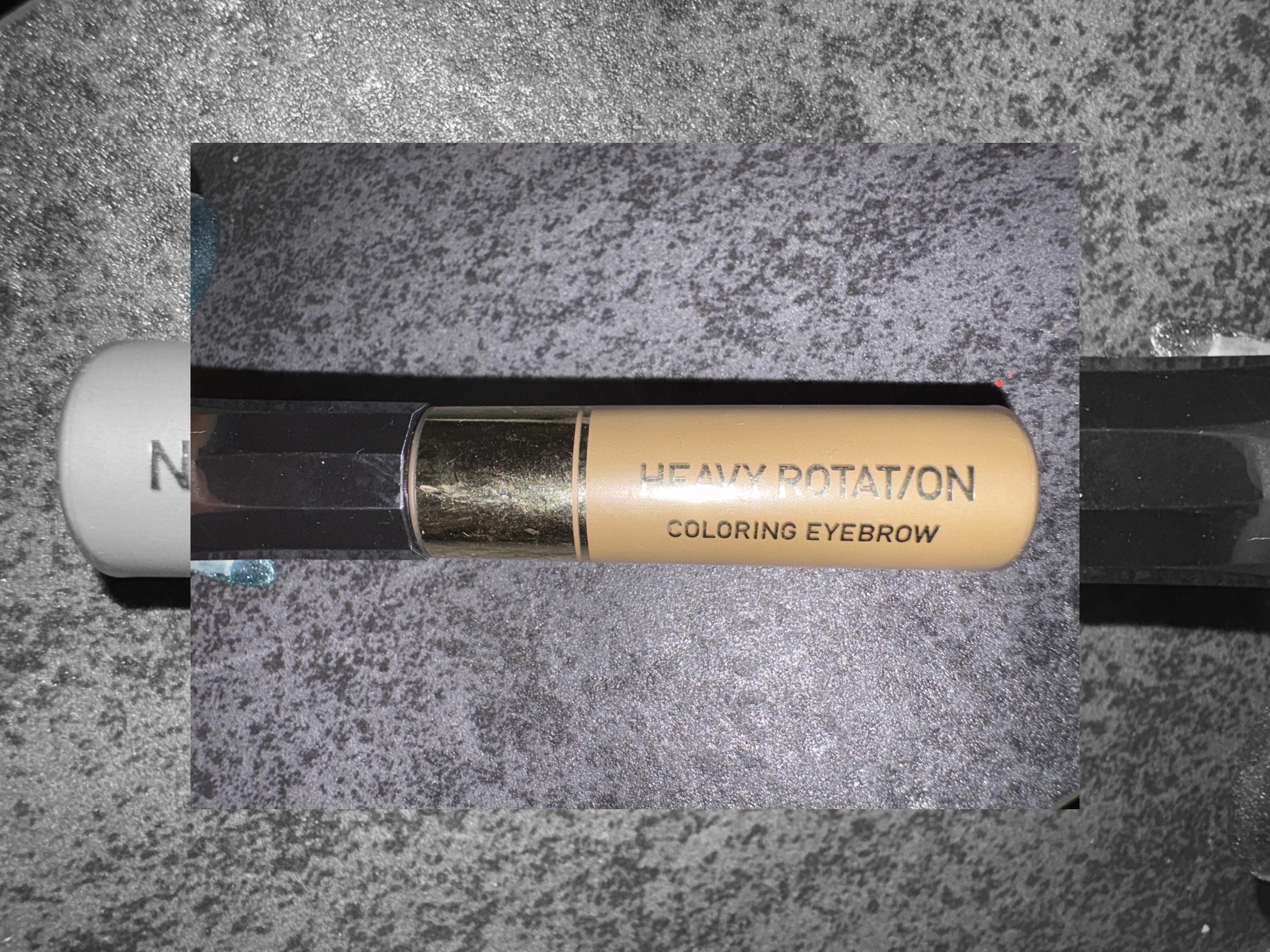 ヘビーローテーション カラーリングアイブロウEX/ヘビーローテーション/眉マスカラを使ったクチコミ（1枚目）
