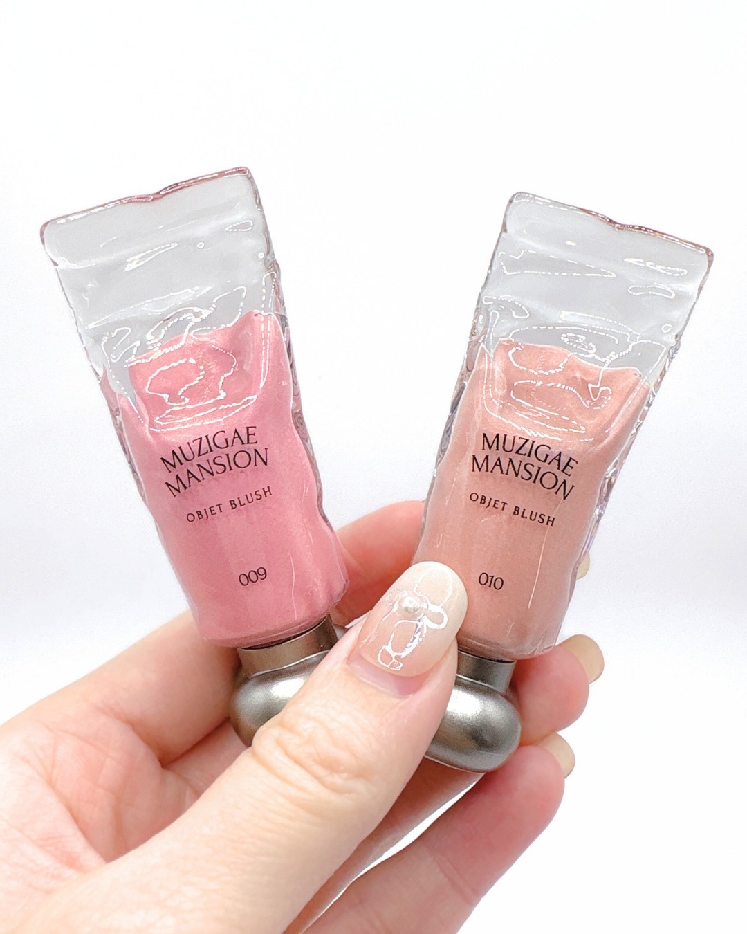 MUZIGAE MANSION オブジェブラッシュのクチコミ「🎨パケ映え確定なナチュ盛れチーク💕

⚫︎MUZIGAE MANSION（ムジゲマンション）
.....」（1枚目）