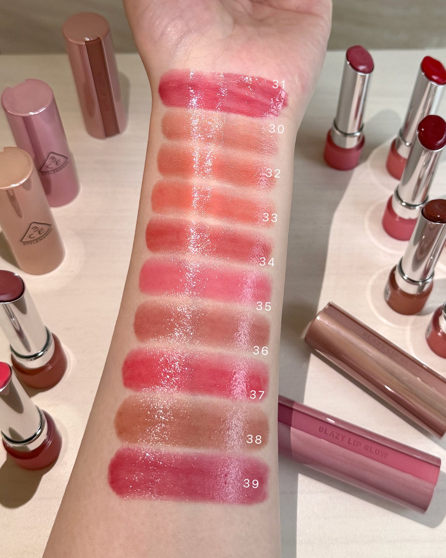 3CE グレイジーリップグロウ/3CE/リップグロスを使ったクチコミ(2枚目)