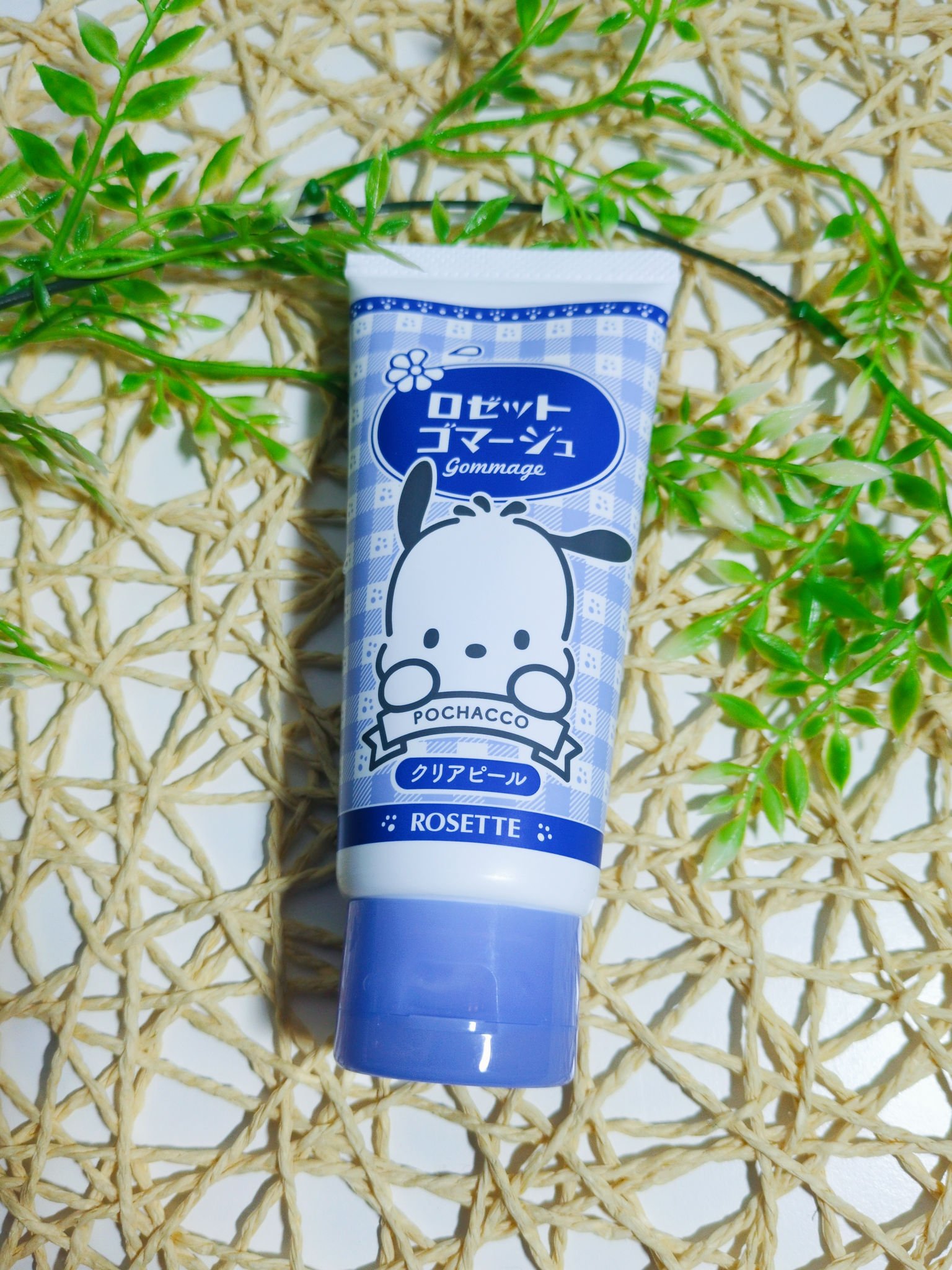 ロゼット　ロゼットゴマージュ クリアピール　120g

□古い角質を絡めとるピーリングジェル
□濡れたお肌にも使えます

何本リピしたか🙄忘れちゃったwww

唇🫦がごわついたから
唇🫦も軽くピーリングしたら良くなった💕

#ロゼッ