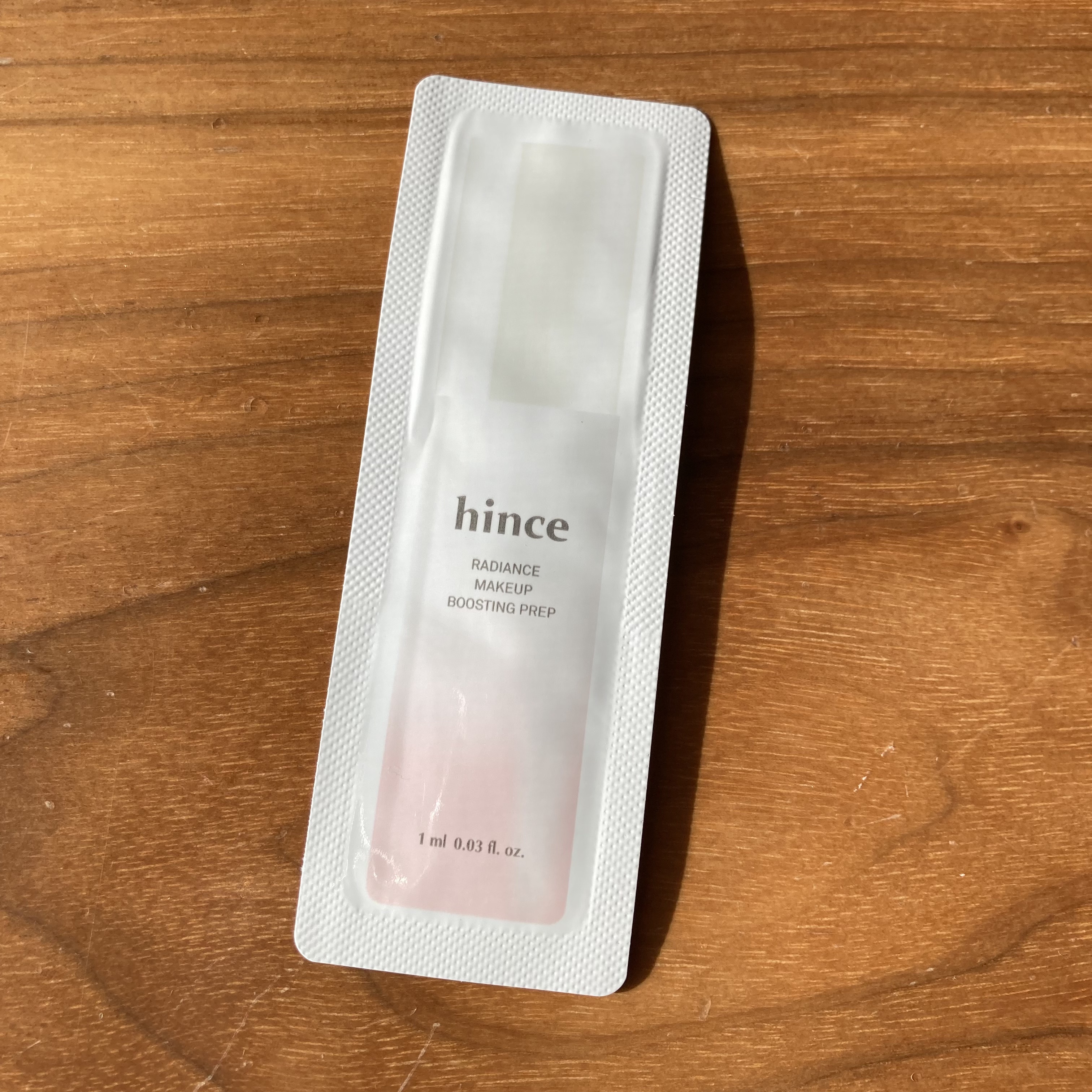 hince ラディアンスメイクアップブースティングプレップのクチコミ「hince❤️ラディアンスメイクアップ
ブースティングプレップ

サンプル使用です

プルプル.....」（1枚目）