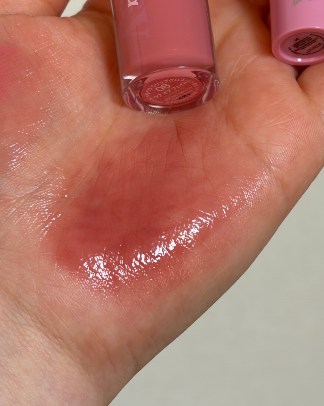 インク グラスティング リップ グロス 08 ラブ オブ フェイト(LOVE OF FATE)/PERIPERA/リップグロスを使ったクチコミ（3枚目）