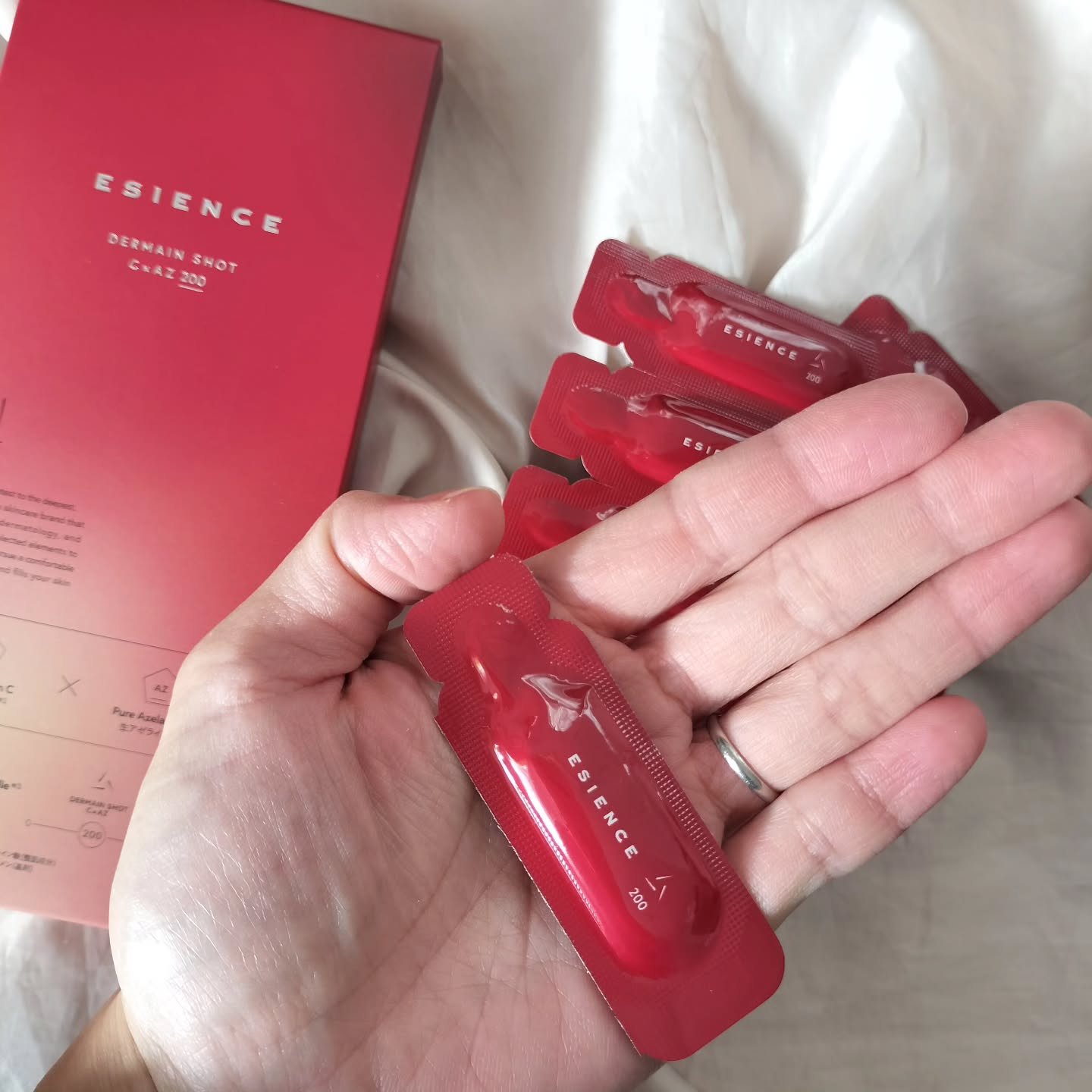 C×AZ ダーマインショット200/ESIENCE/美容液を使ったクチコミ（2枚目）