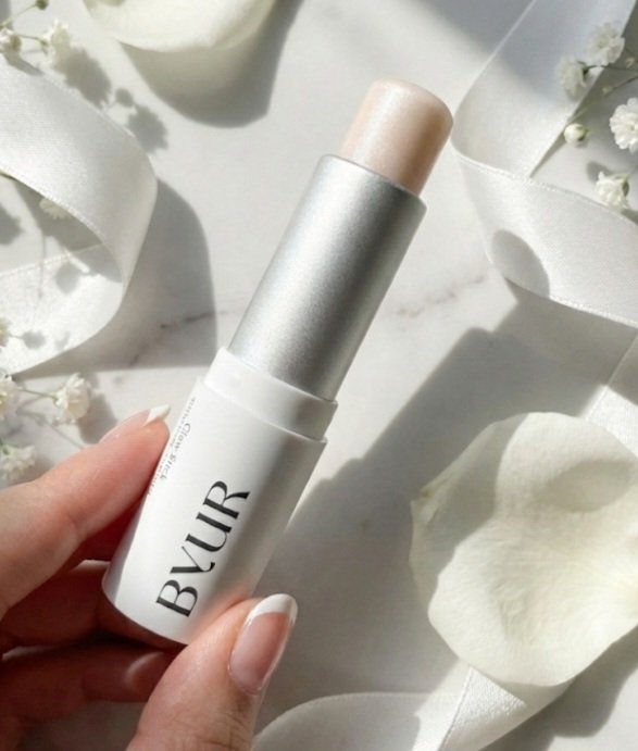 セラムフィット ボリューミング グロースティック 00 パール/ByUR/ジェル・クリームチークを使ったクチコミ（2枚目）