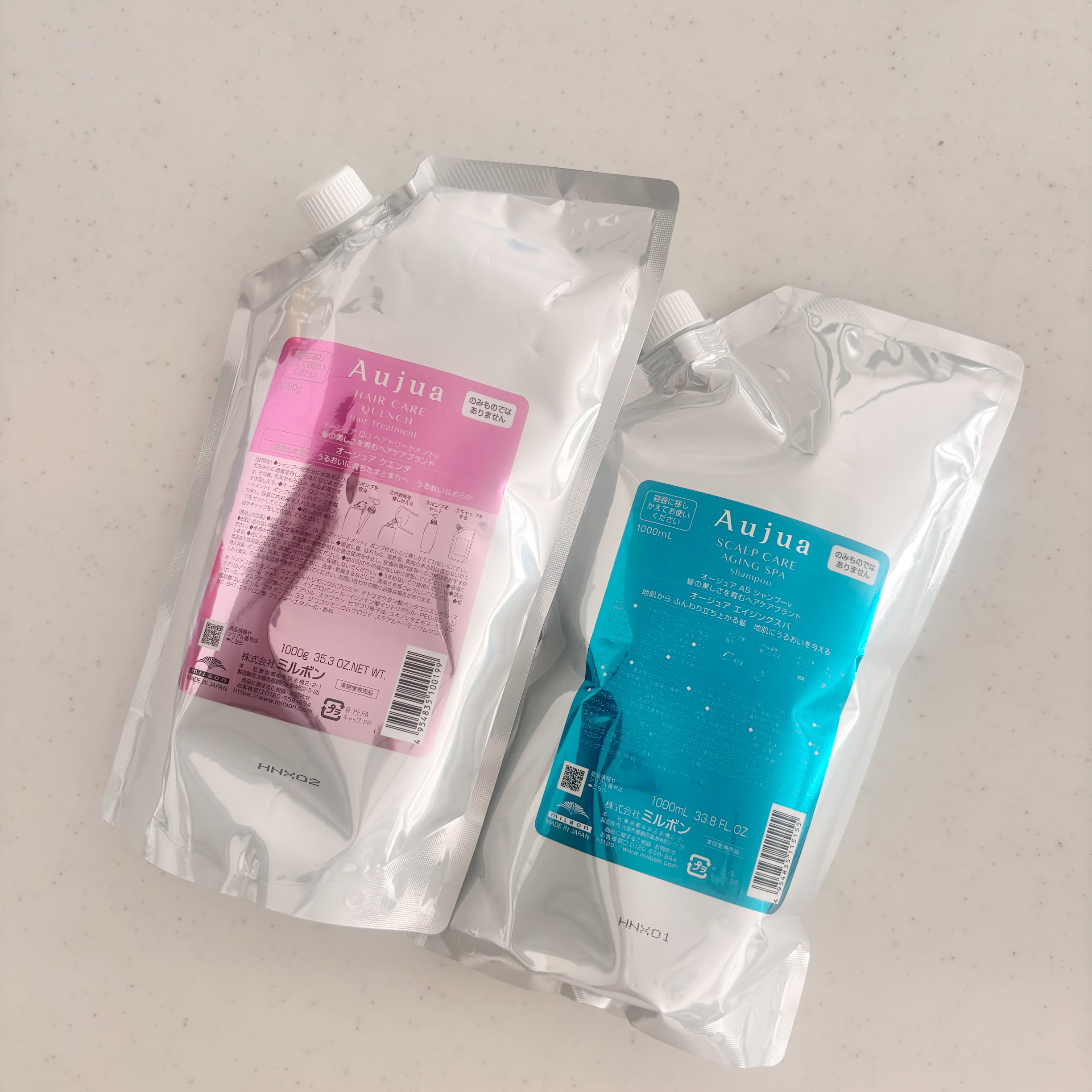 オージュア　クエンチ ヘアトリートメント
エイジングスパ シャンプー

今年もオージュア愛用。
子どもが生まれて抜け毛が気になり出した頃からお世話になってます。
毎回美容師さんに相談してますが、たくさんある種類の中からこちらのエイジングスパ