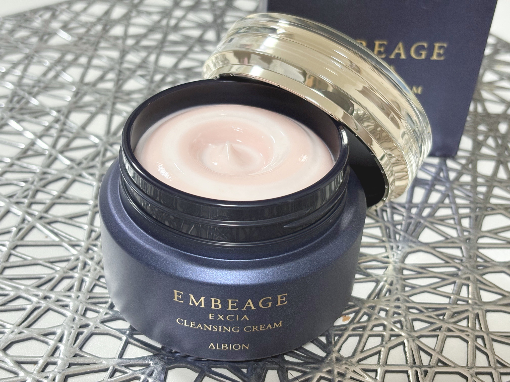 ALBION エクシア アンベアージュ クレンジングクリームのクチコミ「#ALBIONエクシア 

アンベアージュ クレンジングクリーム

アルビオンのアンベアージュ.....」（3枚目）