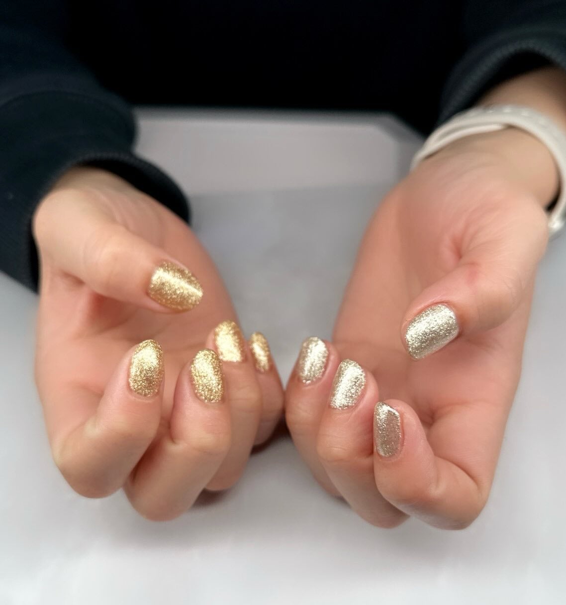 ちゃーん♡ on LIPS 「ジェルネイルデザイン#ジェルネイル#ゴールドネイル#シルバー..」(1枚目)