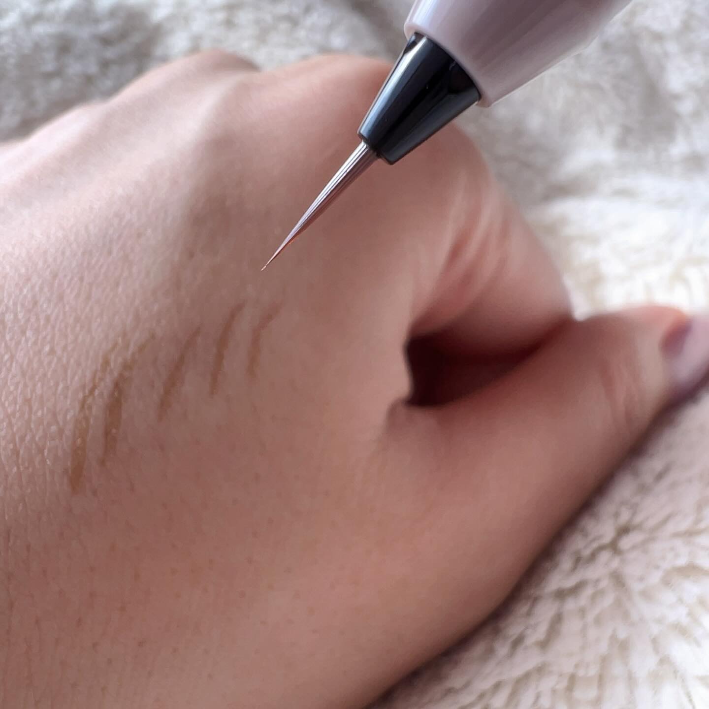 くれ竹 お化粧ふでぺん 眉毛用 毛筆極細 胡桃色/くれ竹 /リキッドアイブロウを使ったクチコミ（2枚目）