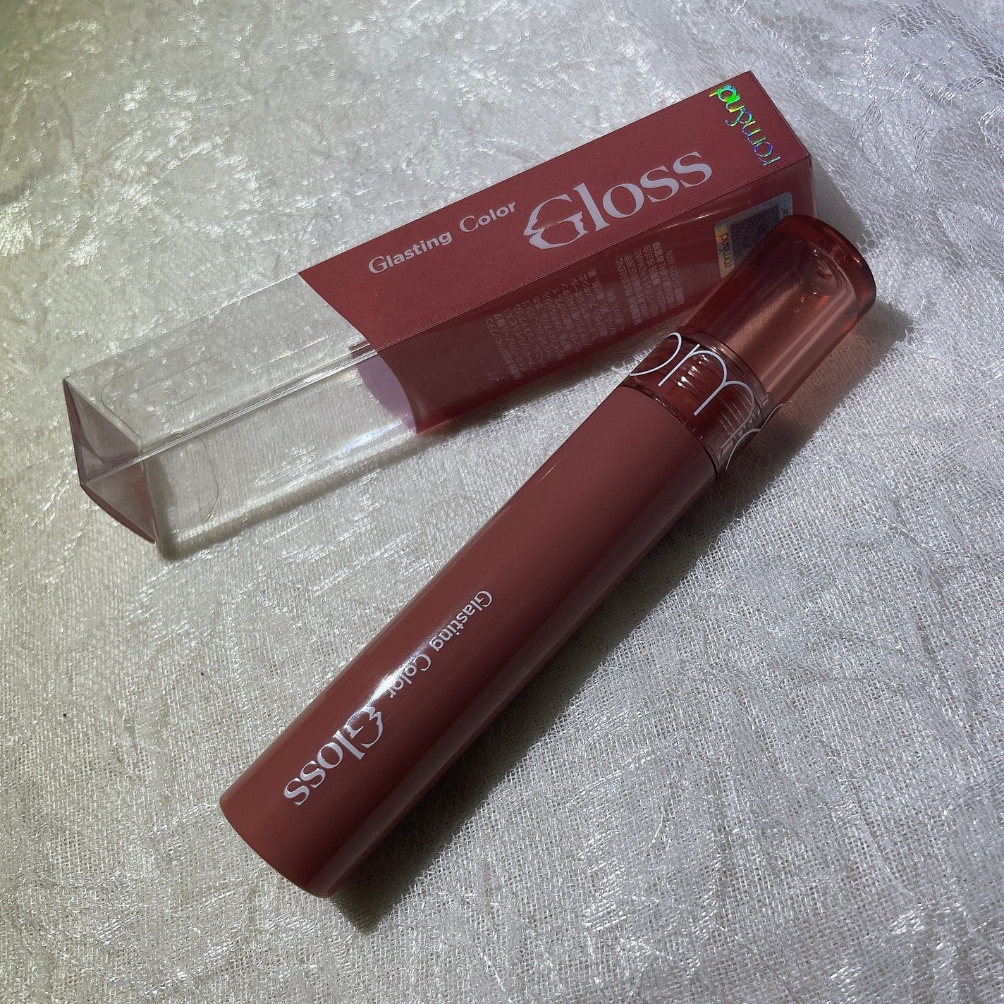 グラスティングカラーグロス/rom&nd/リップグロスを使ったクチコミ(4枚目)