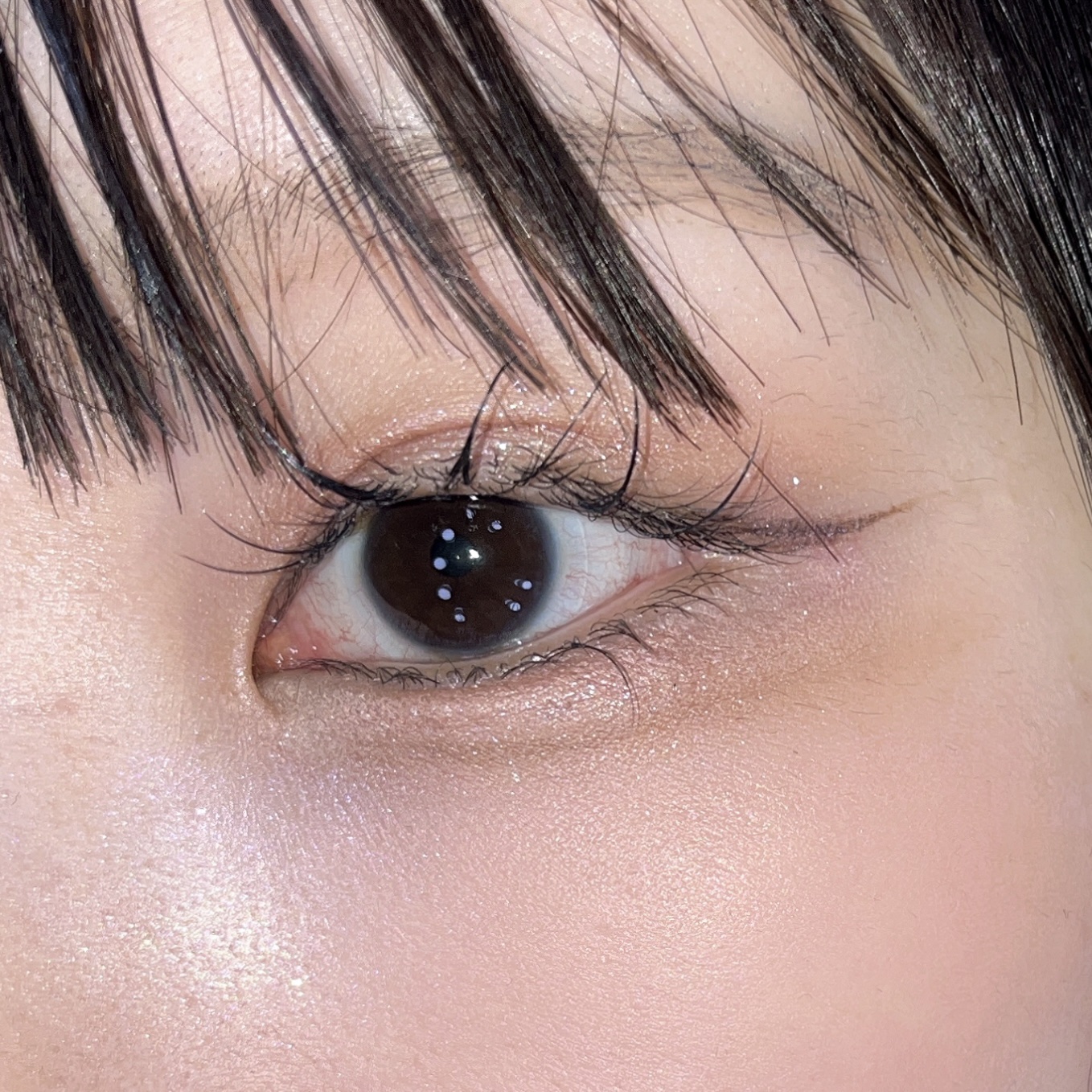 【今日のメイク】安定感のある組み合わせ

⚪️DECORTÉ
アイグロウジェム スキンシャドウ
11G　milk azuki

⚪️RMK 
インフィニシェイド シングル アイシャドウ
21　インソムニア プラム

この二つを重ねて今日の目