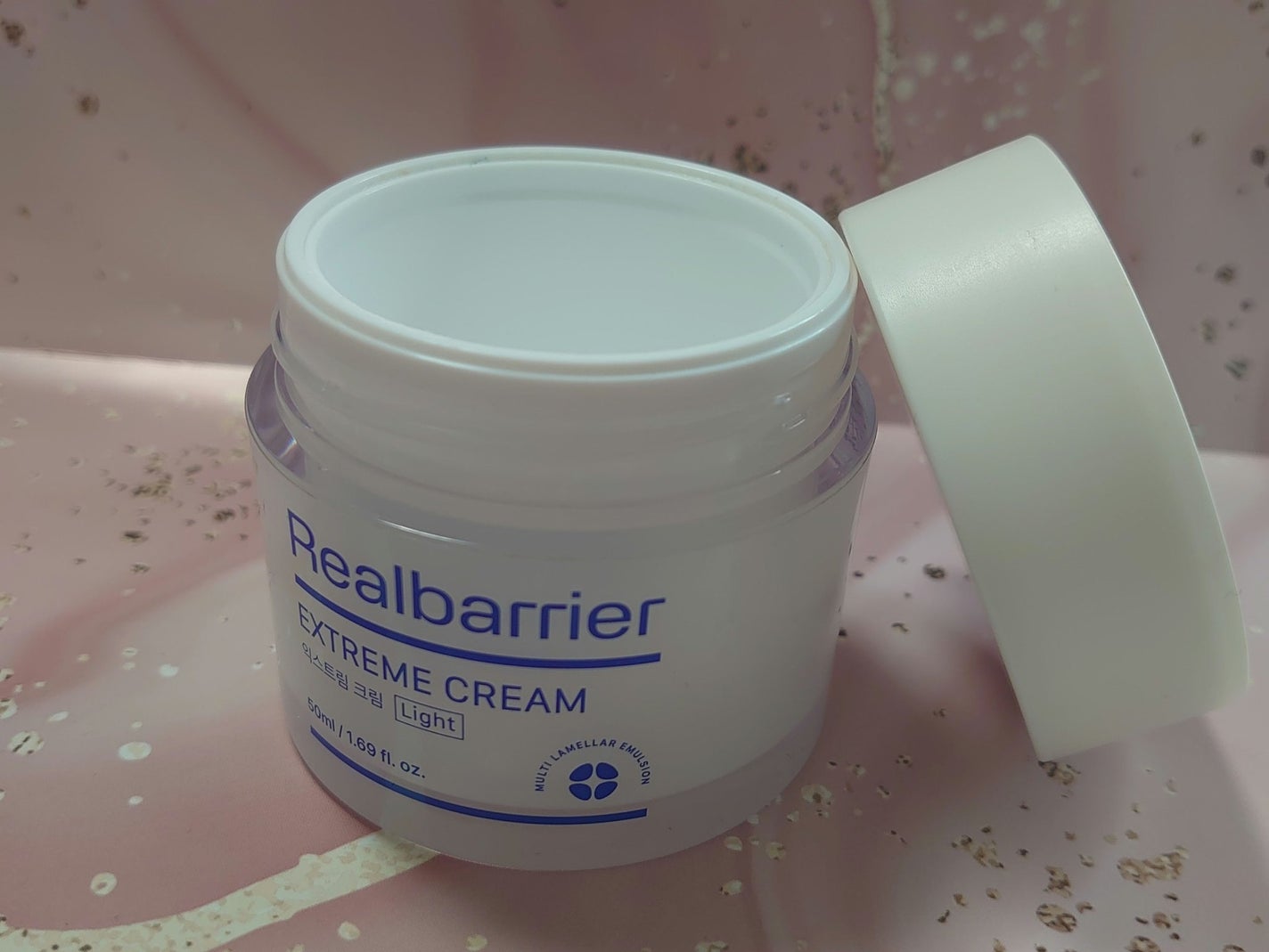 リアルバリア エクストリームクリーム ライト/Real Barrier/フェイスクリームを使ったクチコミ(1枚目)