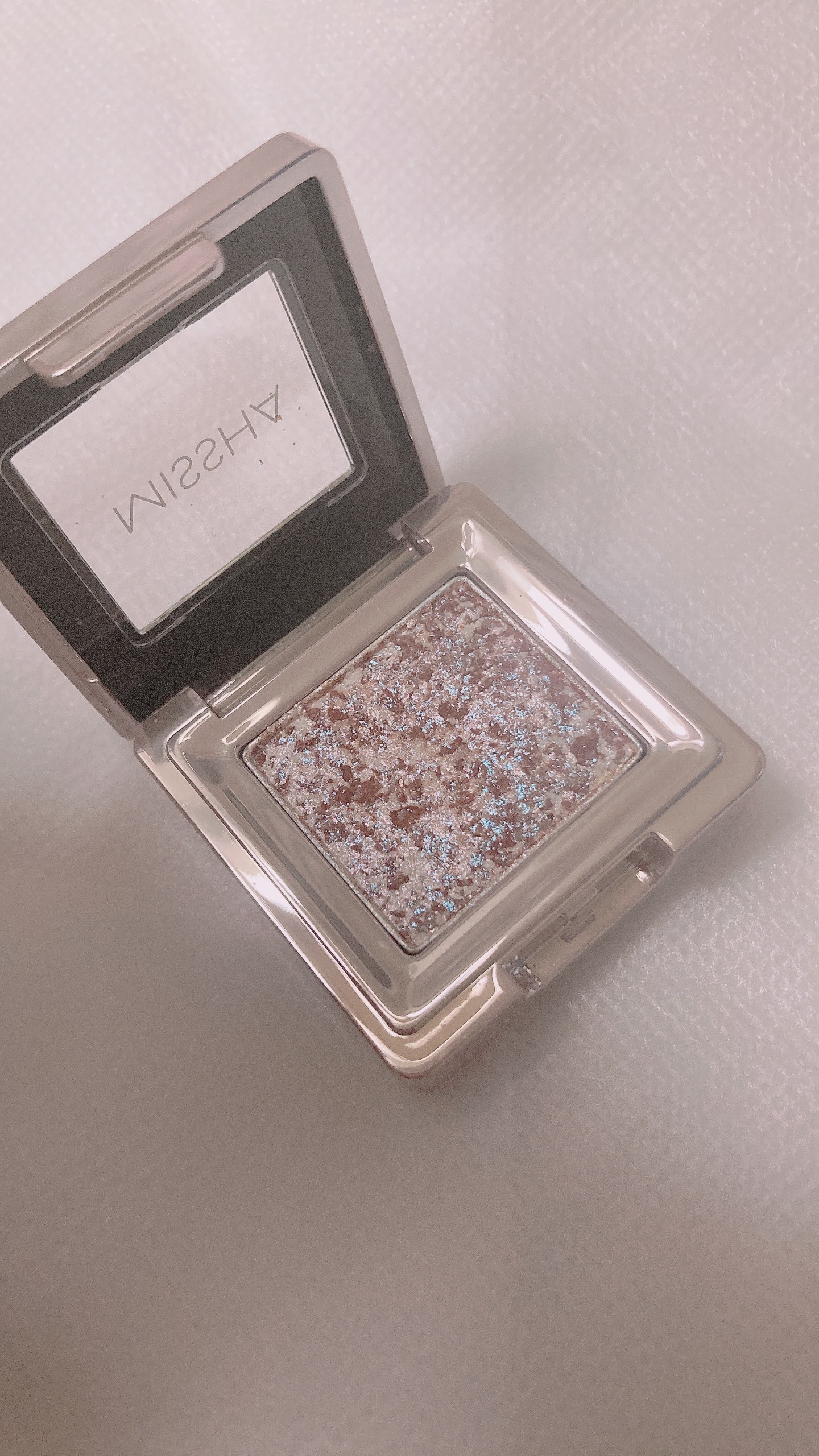グリッタープリズム シャドウ/MISSHA/グリッターを使ったクチコミ（1枚目）