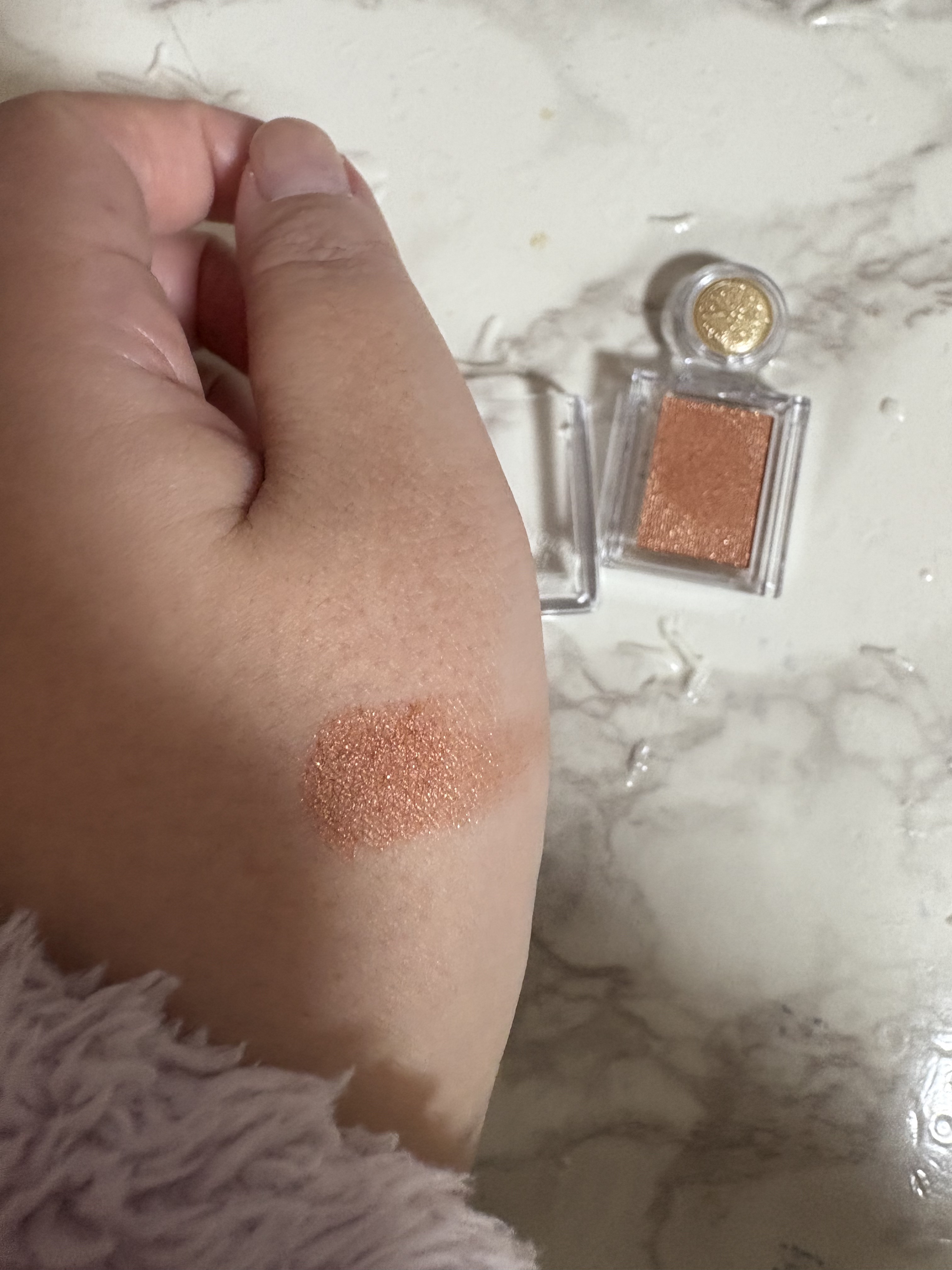 シャドーカスタマイズ/MAJOLICA MAJORCA/単色アイシャドウを使ったクチコミ（3枚目）