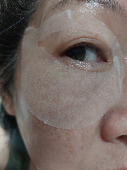 ビューティーアイズ エッセンスシート プレミアム プラス/AXXZIA/アイケア・アイクリームを使ったクチコミ(4枚目)