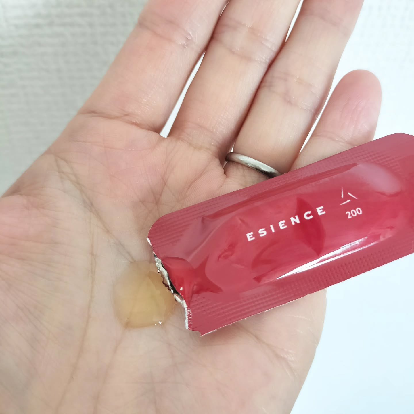 C×AZ ダーマインショット200/ESIENCE/美容液を使ったクチコミ（3枚目）