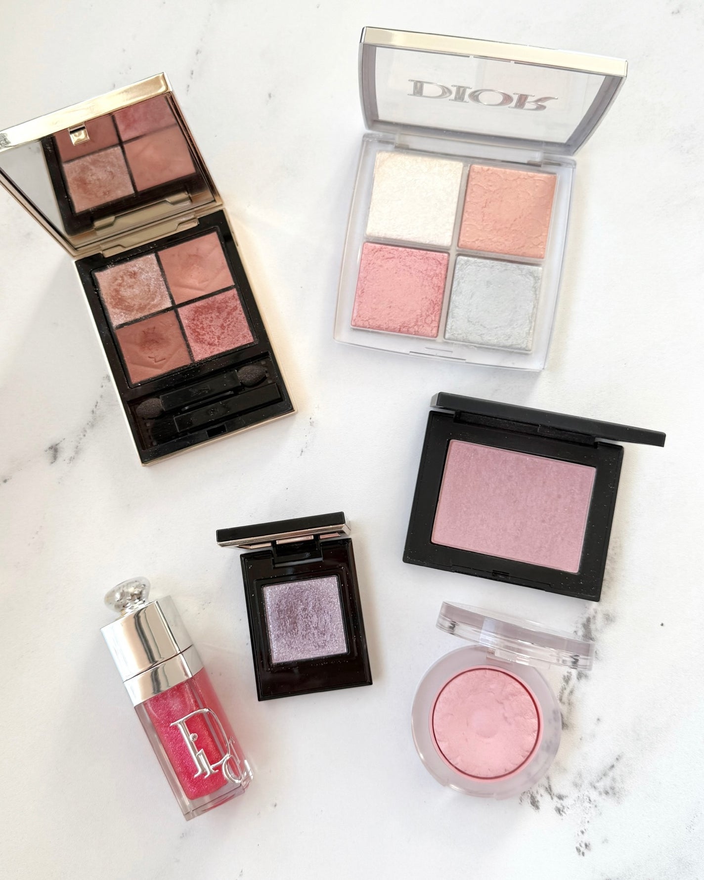 ☁️☁️☁️ on LIPS 「. スウォッチは4枚目です🪄 @yslbeautyクチュー..」(1枚目)