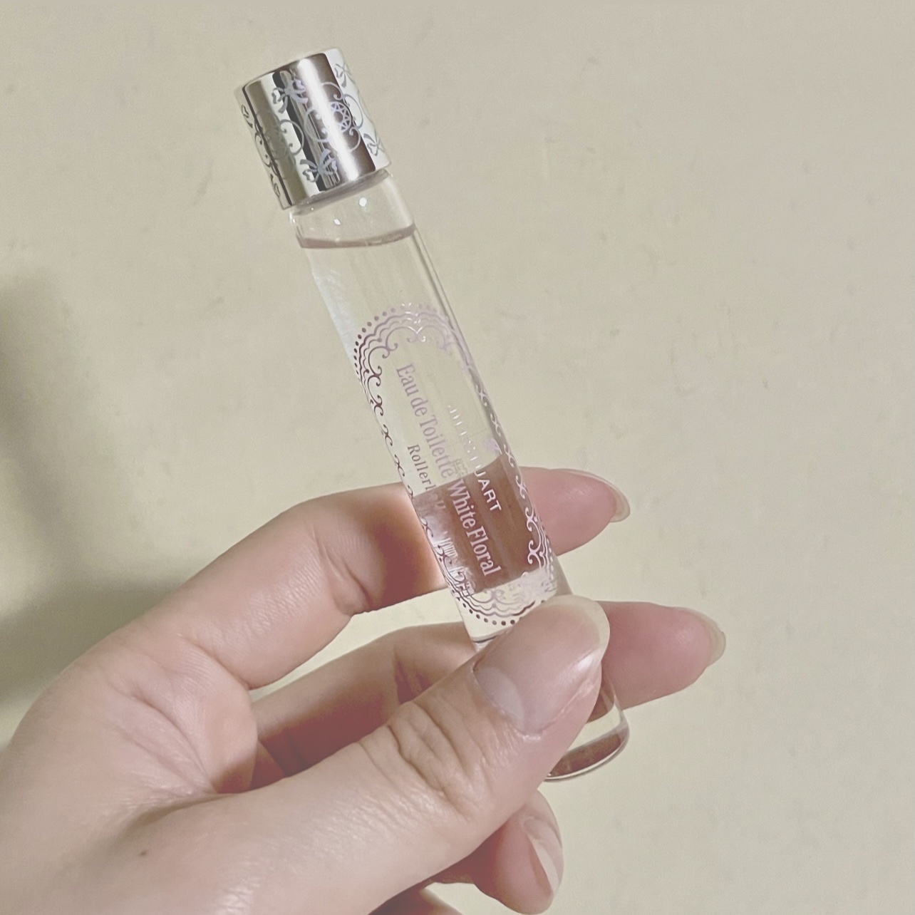 ジルスチュアート オード ホワイトフローラル ローラーボール 10ml/JILL STUART/香水(レディース)を使ったクチコミ（1枚目）
