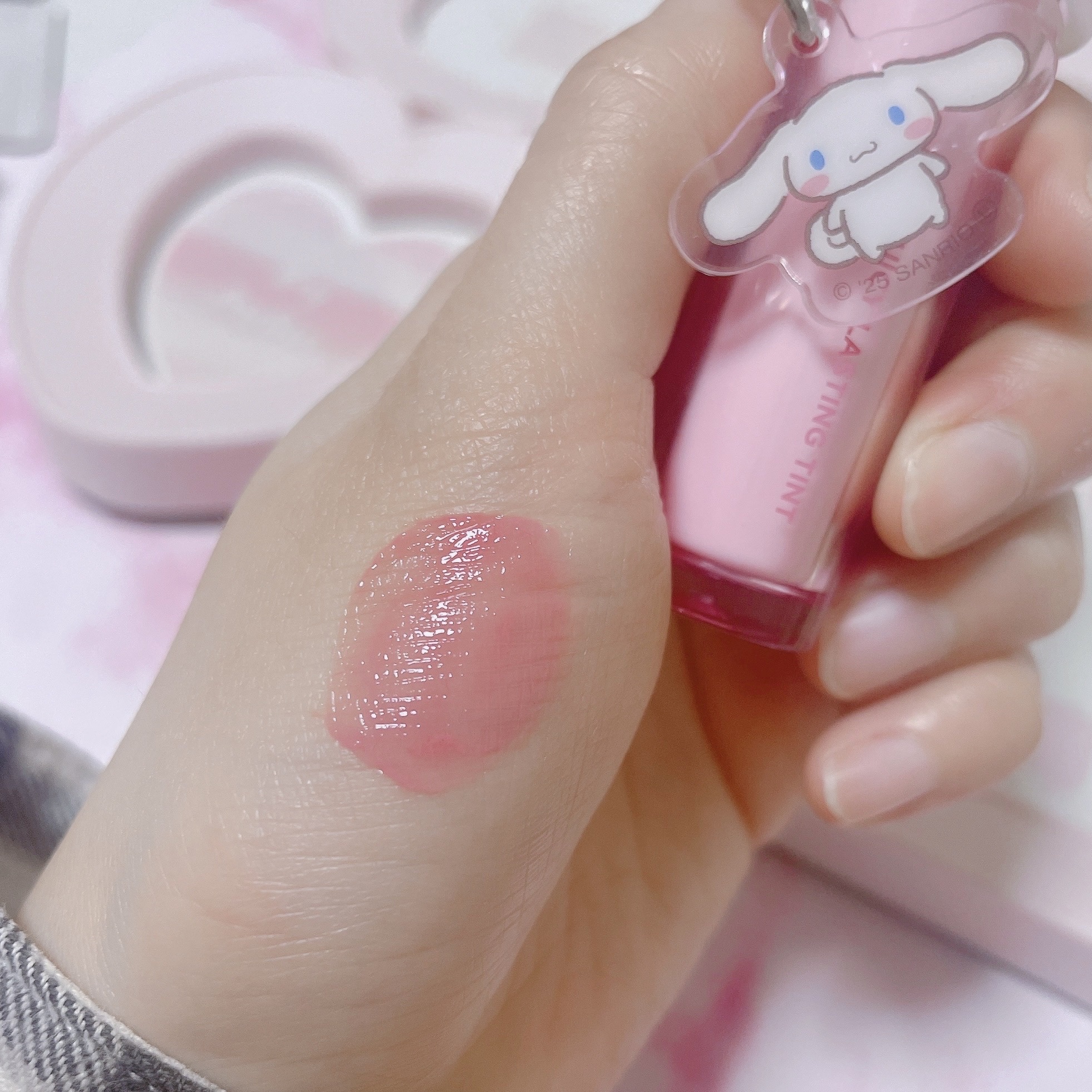 ザ ジューシーラスティングティント 28 スノーストロベリー/rom&nd/リップティントを使ったクチコミ（2枚目）