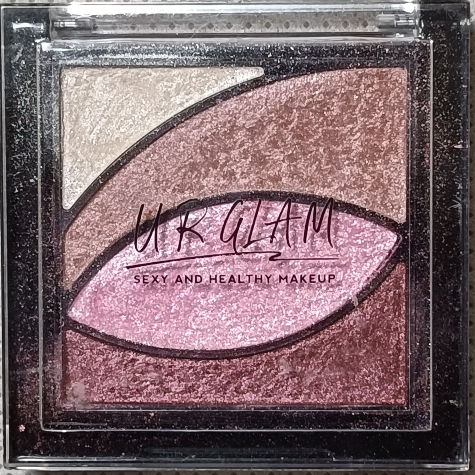 UR GLAM　VELVET EYE COLOR PALETTE/U R GLAM/アイシャドウパレットを使ったクチコミ（2枚目）