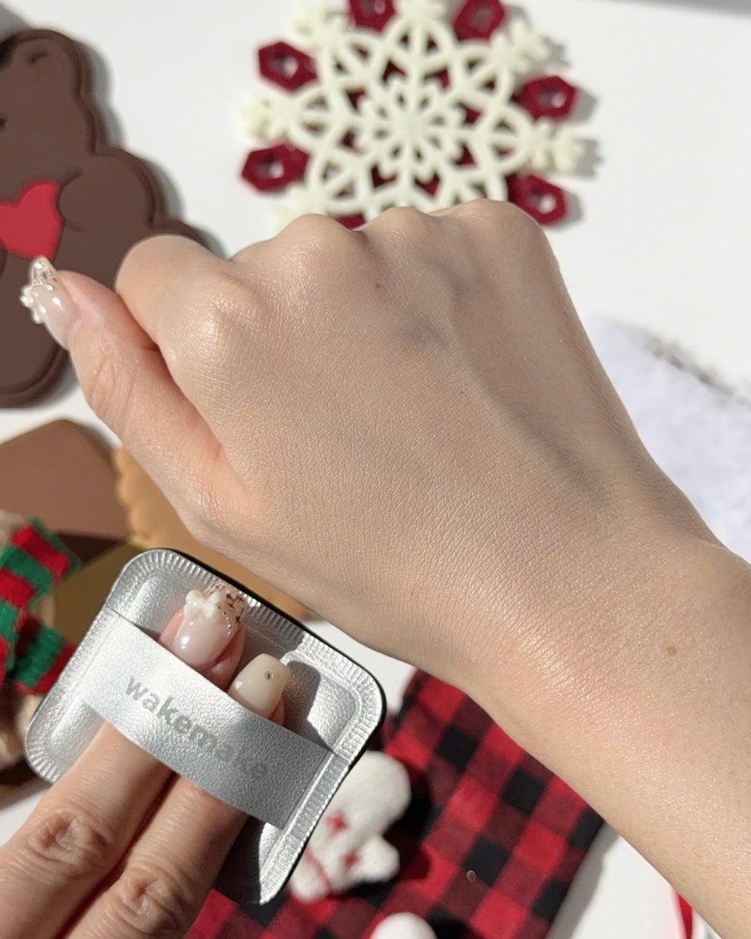 シームレスウェアファンデーション/wakemake/リキッドファンデーションを使ったクチコミ(5枚目)