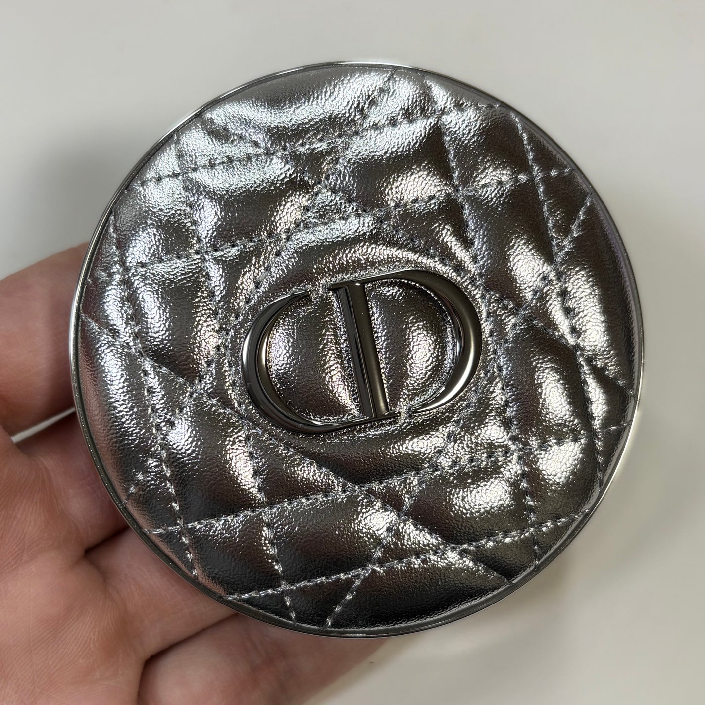 ディオールスキン フォーエヴァー グロウ ルミナイザー/Dior/ハイライトを使ったクチコミ(2枚目)