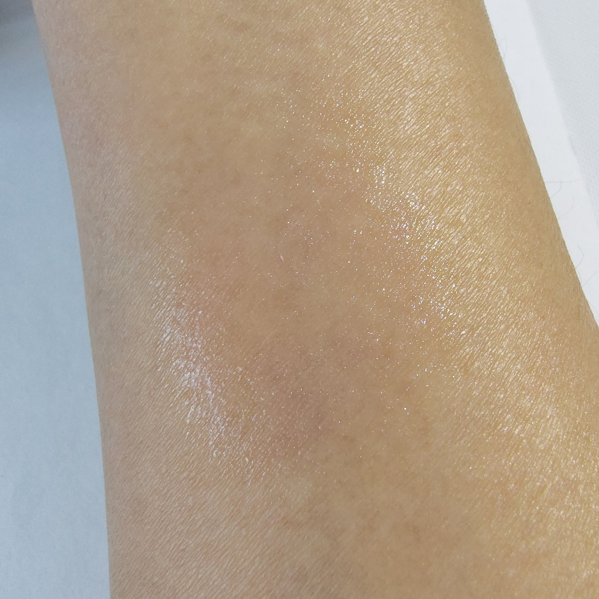 ボーム エサンシエル/CHANEL/スティックハイライトを使ったクチコミ（2枚目）