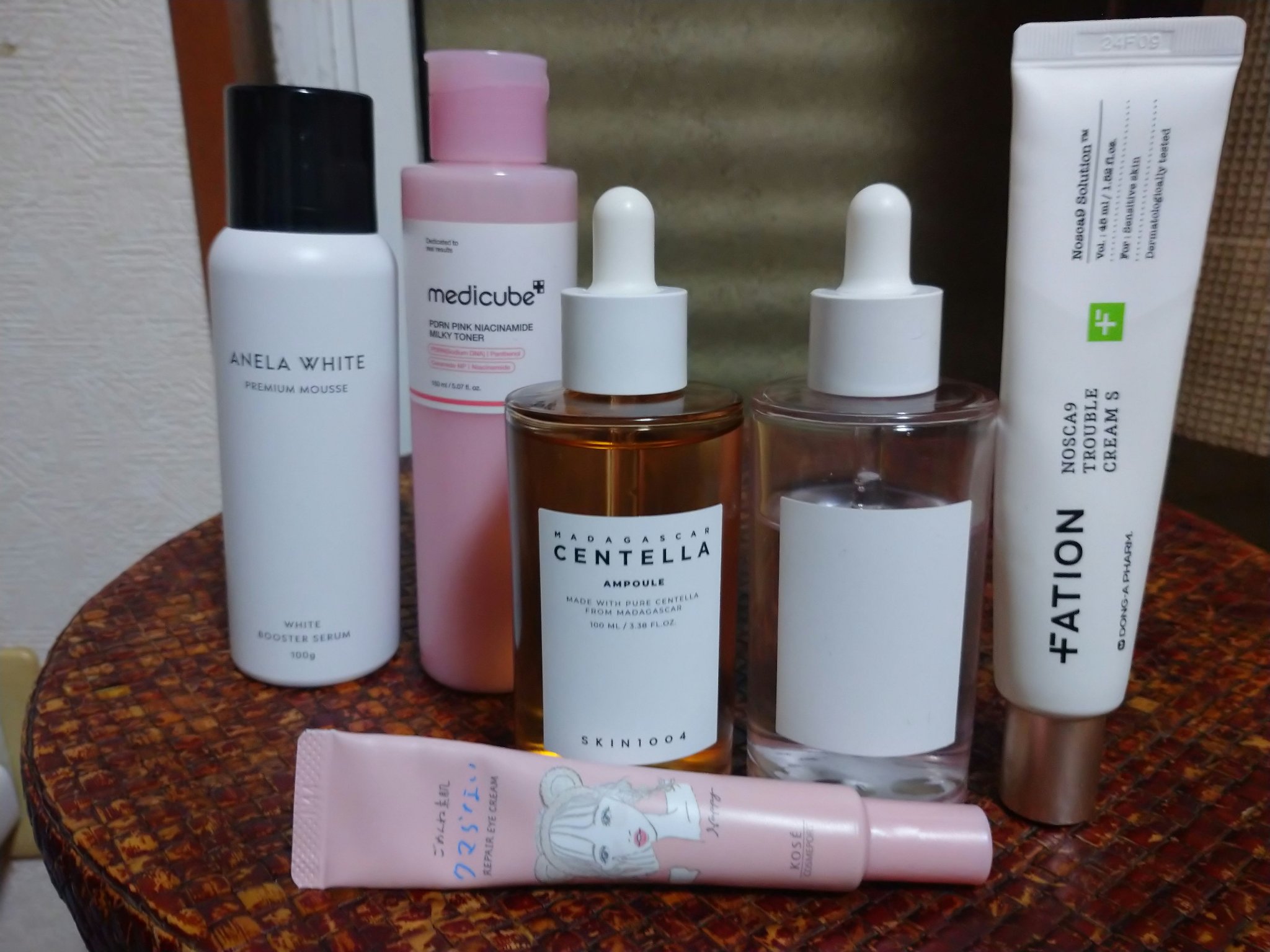 🌅朝のスキンケア 記録用

ANELA WHITEアネラホワイト➔MEDICUBEPDRNピンクナイアシンアミドミルキートナー➔SKIN1004センテラ アンプル、SKIN1004ポアマイジング フラッシュ アンプル➔FATIONノスカナ